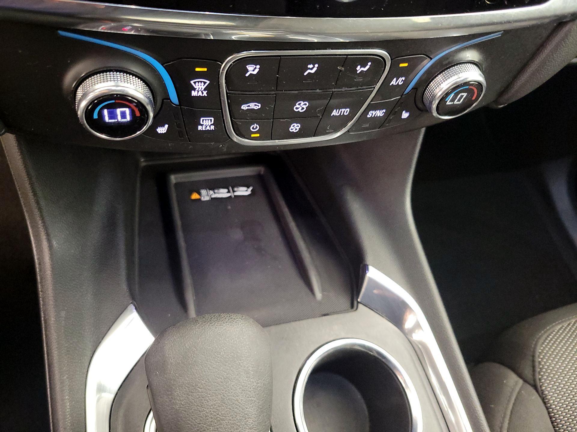 Thumbnail: 2023 Chevrolet Traverse - 16