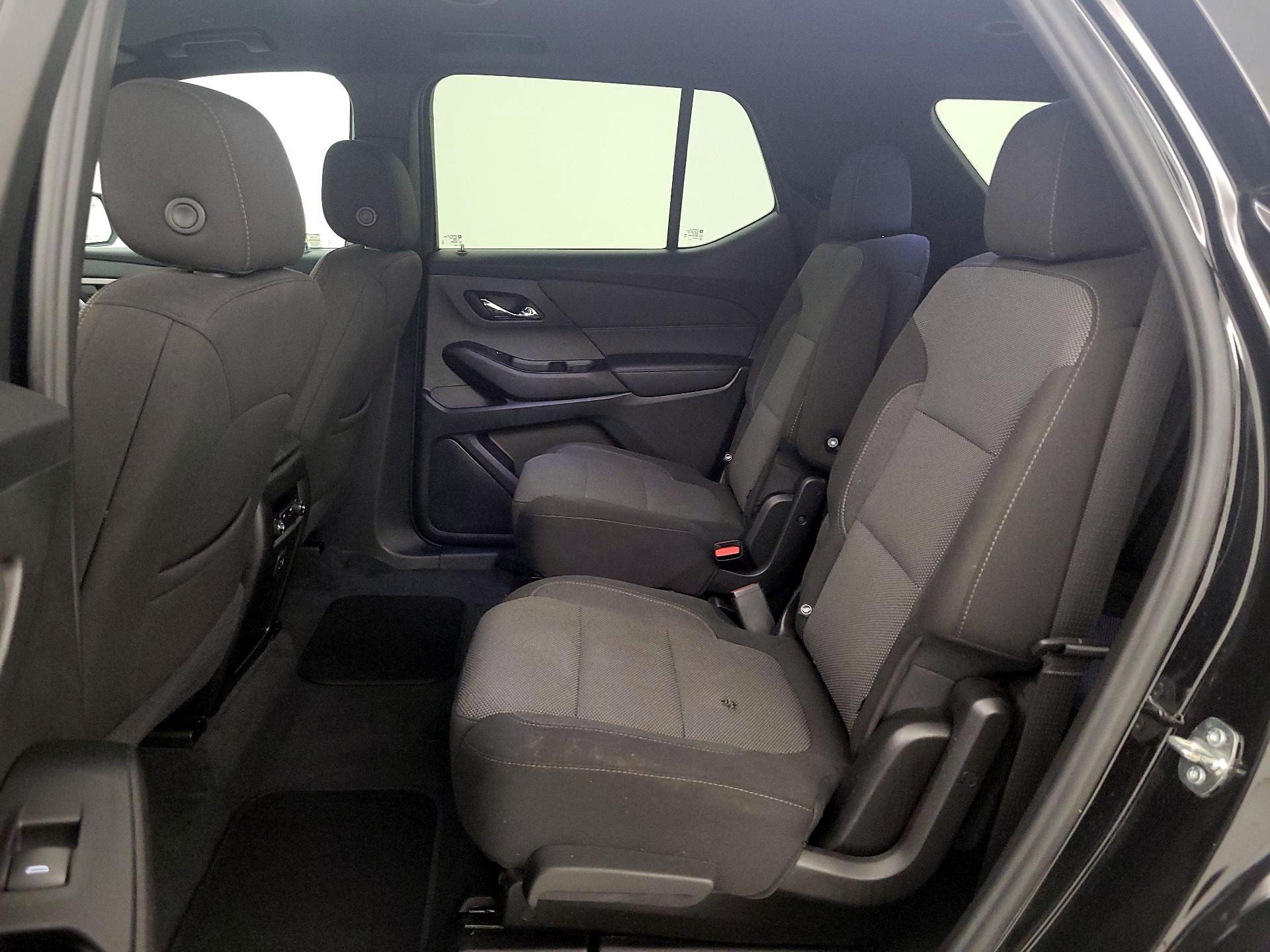 Thumbnail: 2023 Chevrolet Traverse - 18