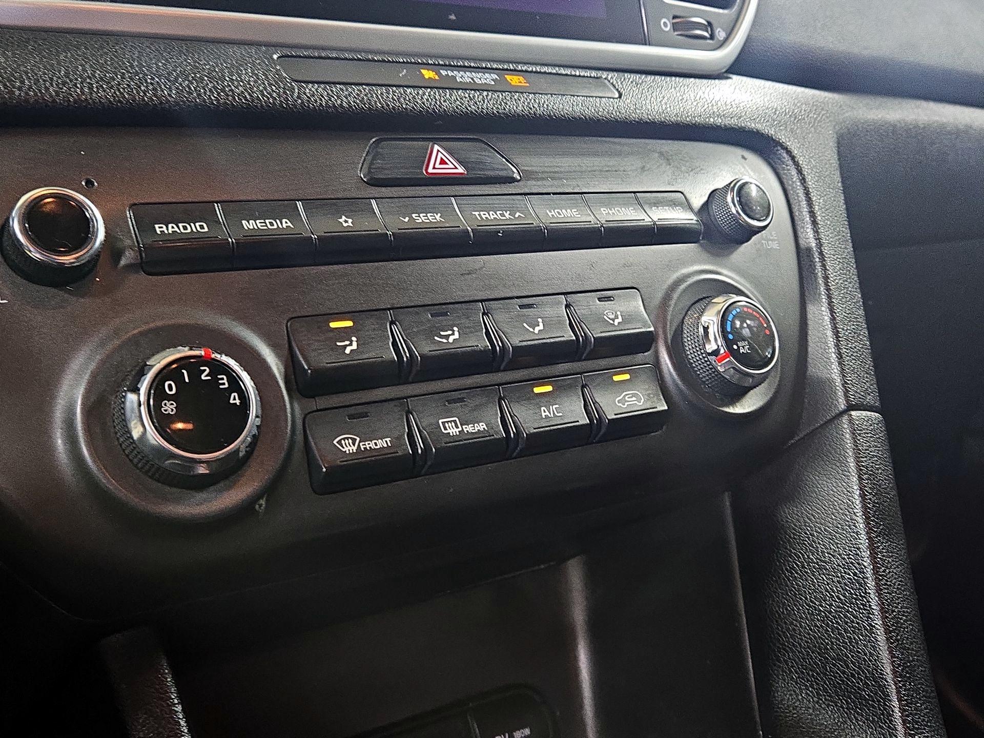 Thumbnail: 2020 Kia Sportage - 16