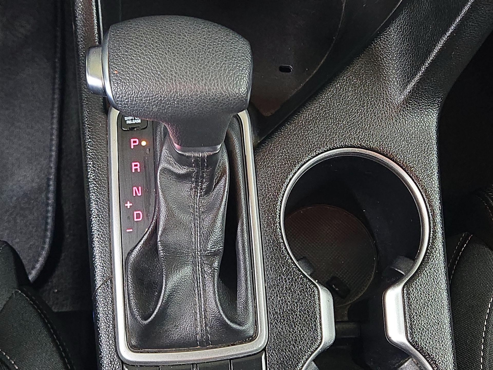 Thumbnail: 2020 Kia Sportage - 17