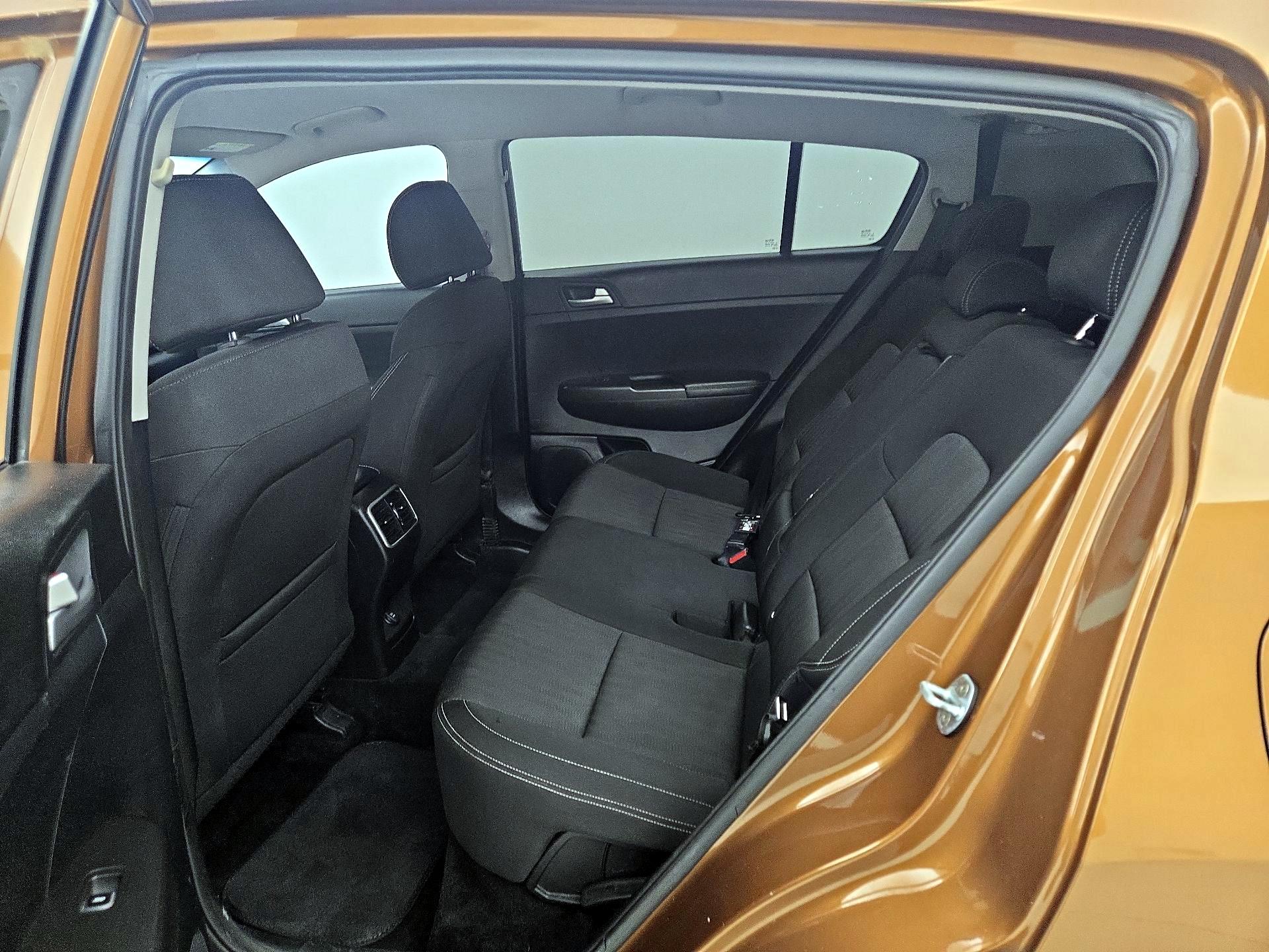 Thumbnail: 2020 Kia Sportage - 19