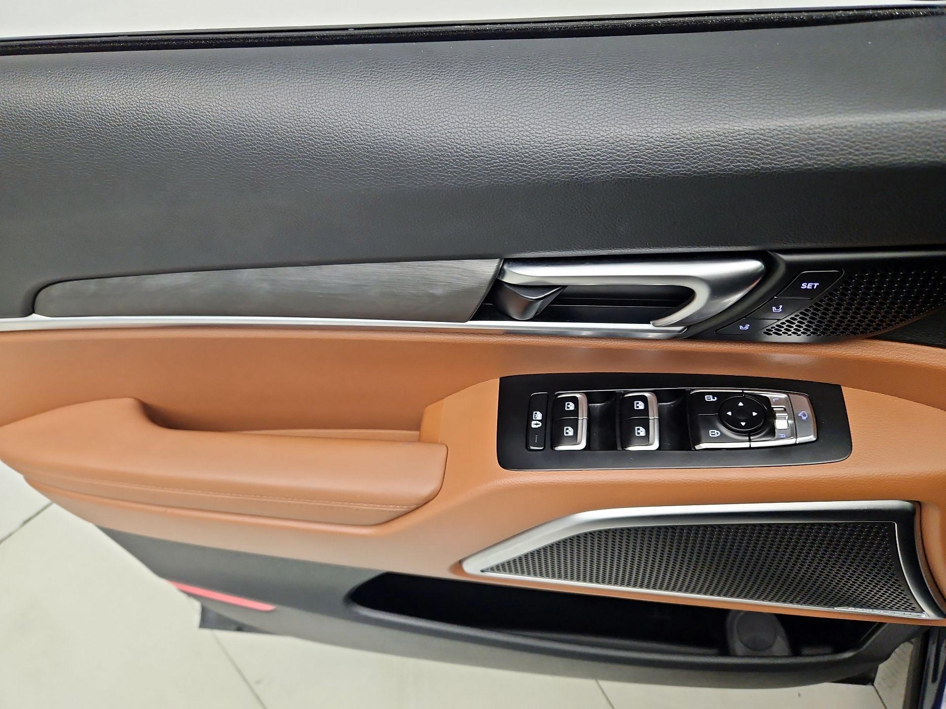 Thumbnail: 2023 Kia Telluride - 12