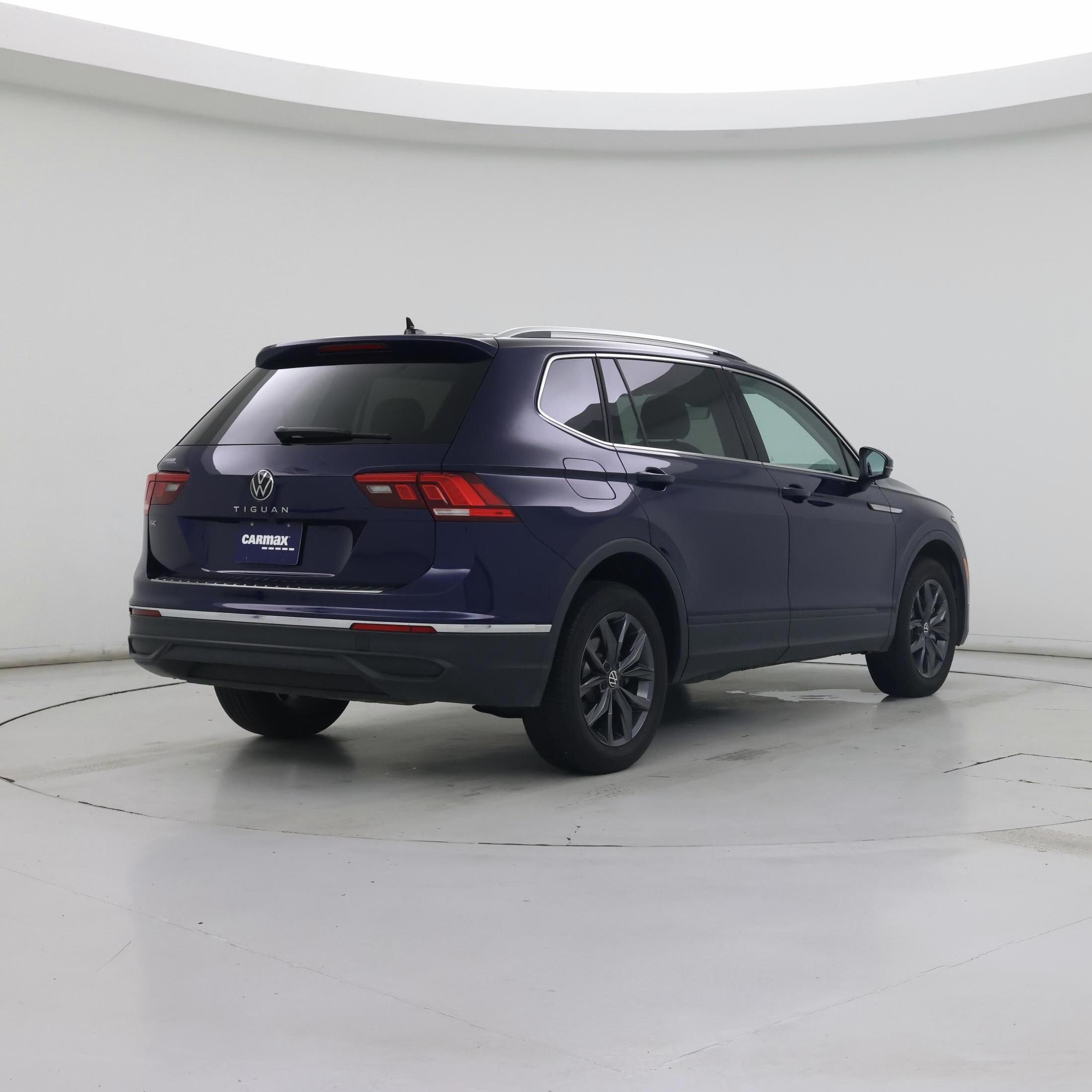 Thumbnail: 2023 Volkswagen Tiguan - 8