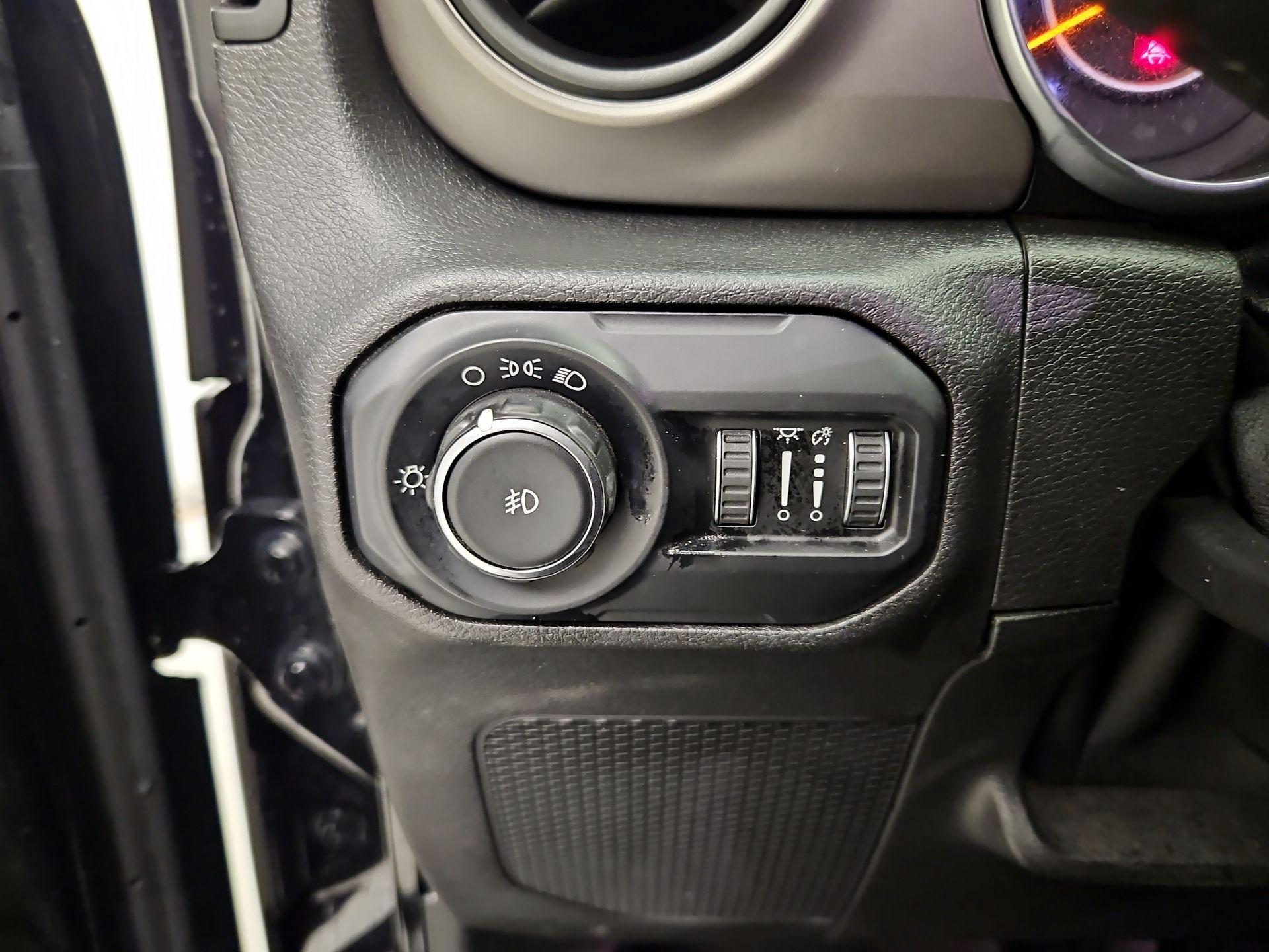 Thumbnail: 2021 Jeep Wrangler - 13