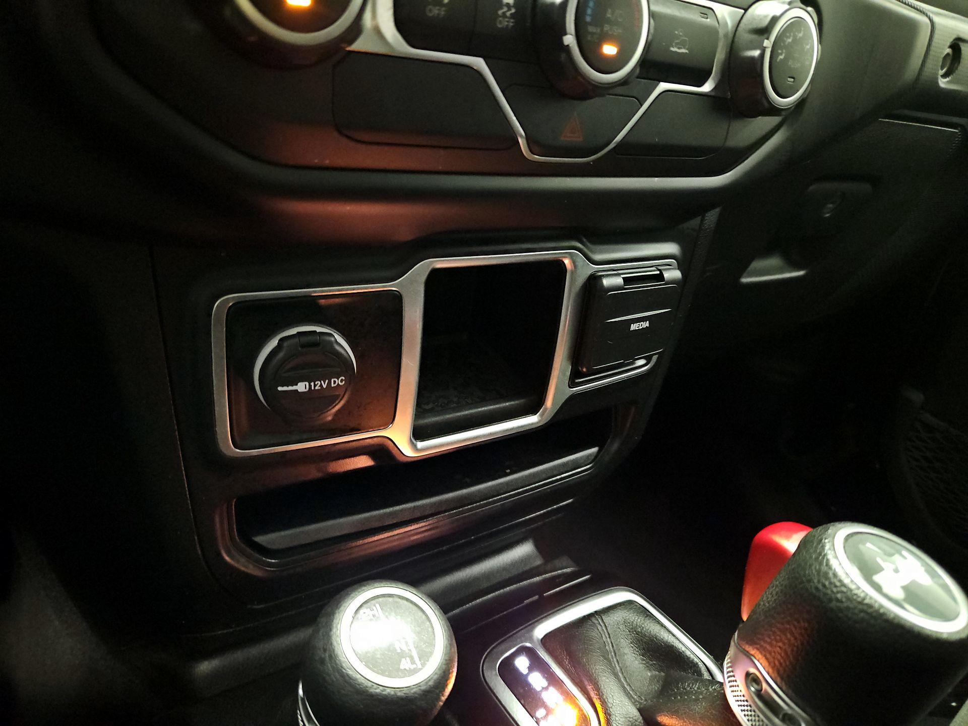 Thumbnail: 2021 Jeep Wrangler - 18