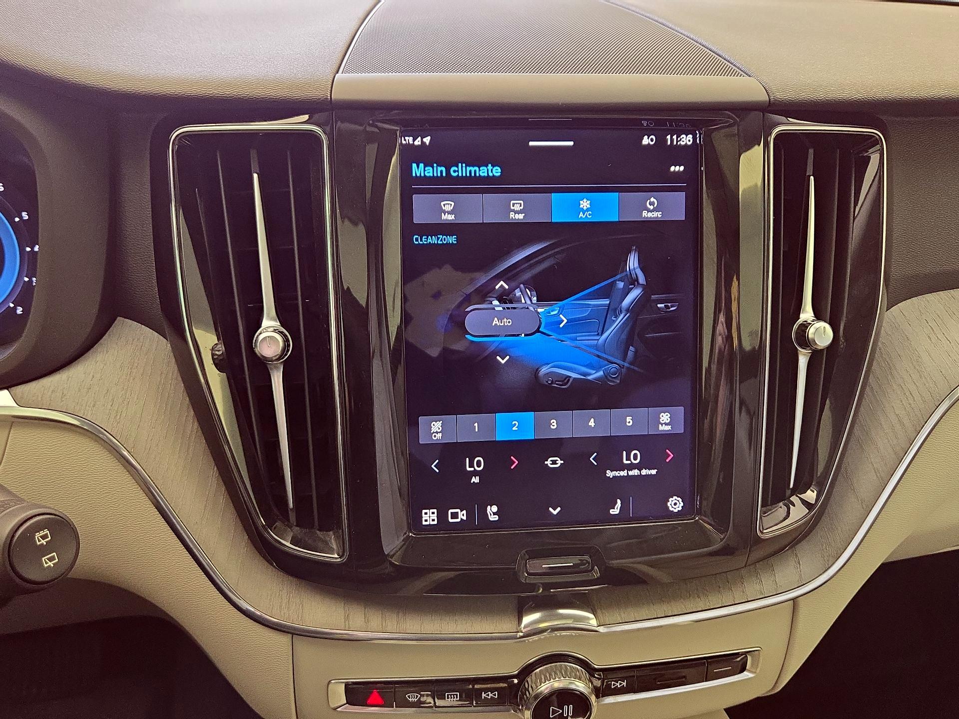 Thumbnail: 2023 Volvo XC60 - 16