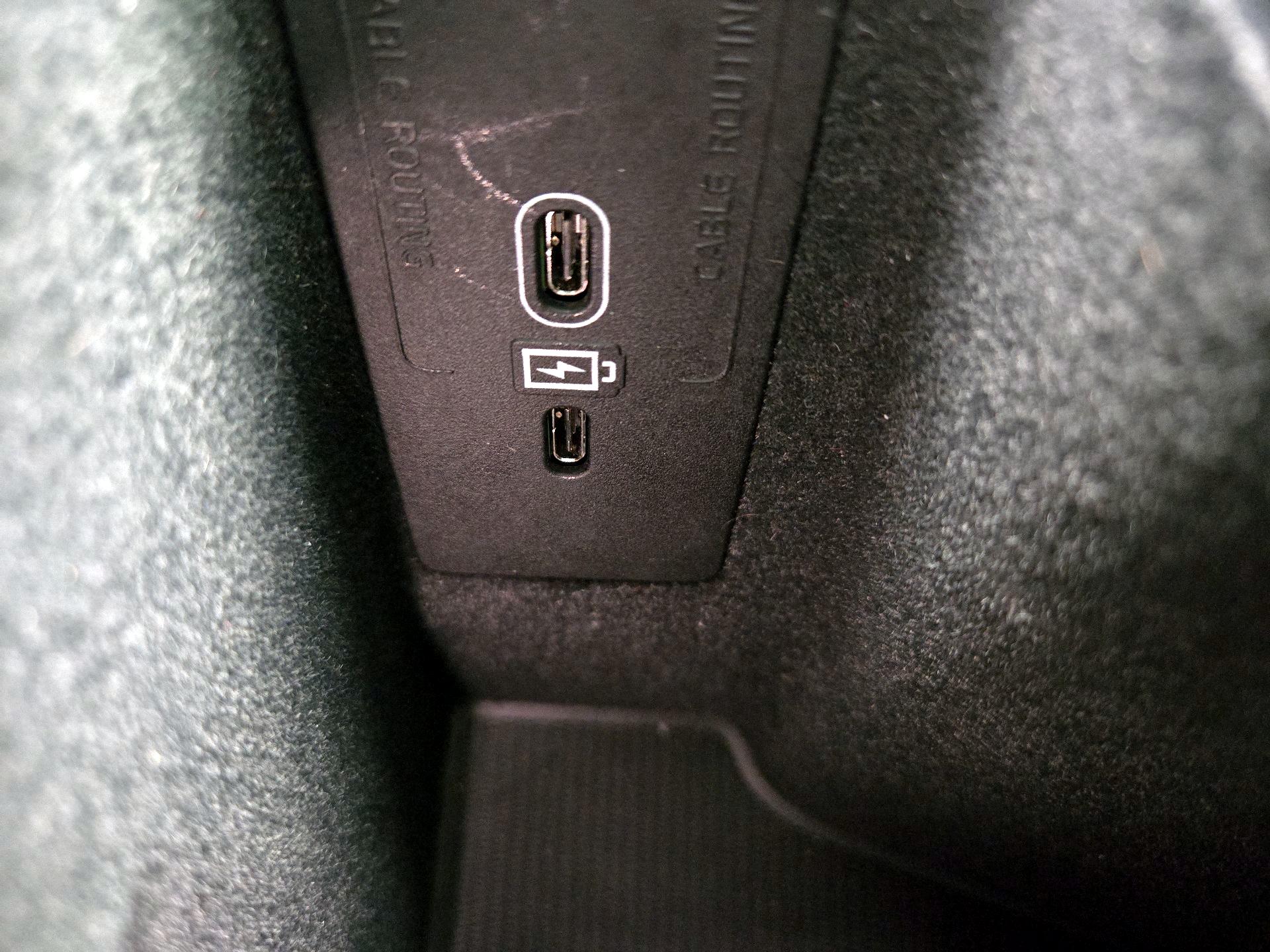 Thumbnail: 2023 Volvo XC60 - 18