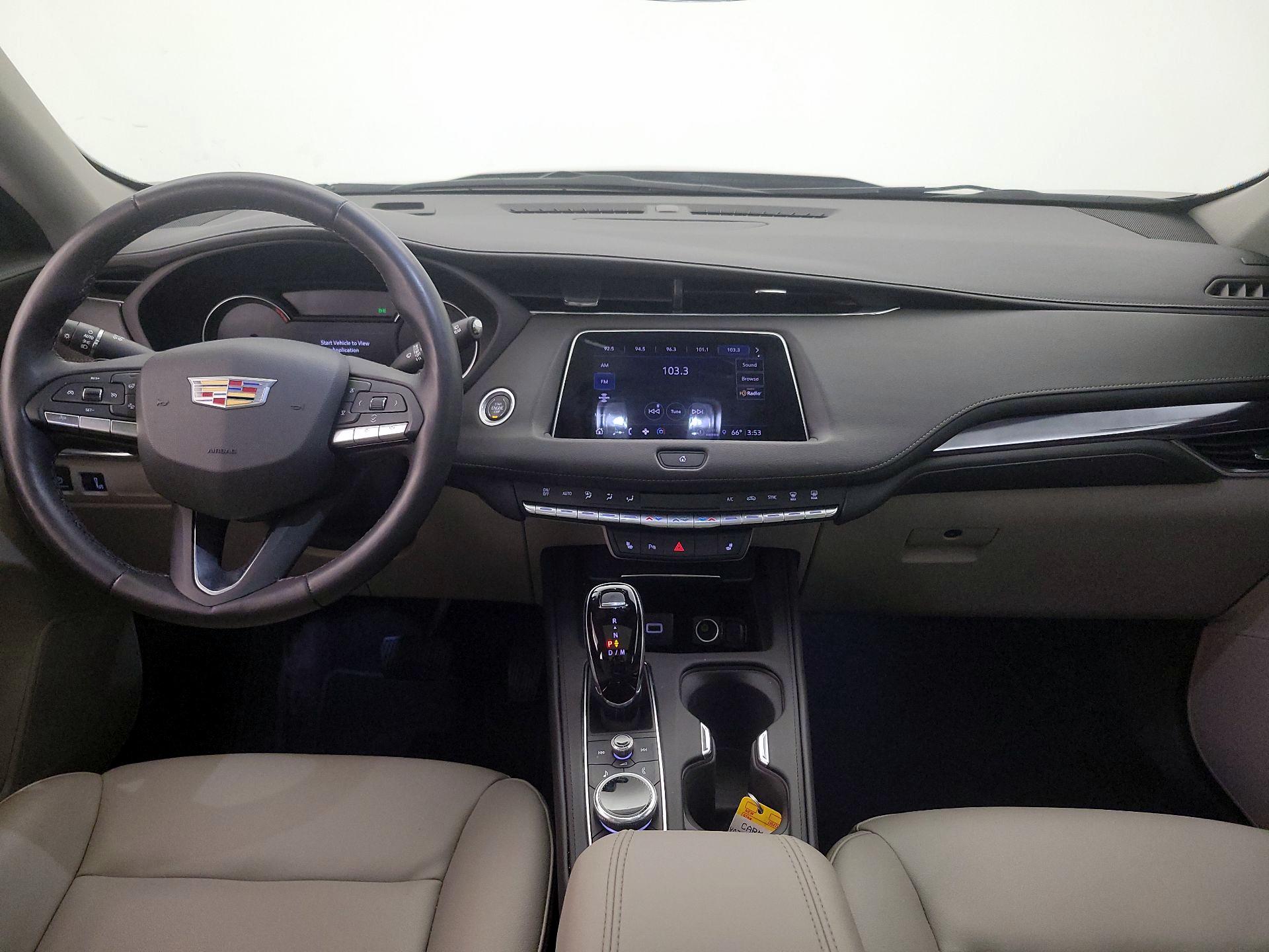 Thumbnail: 2023 Cadillac XT4 - 9