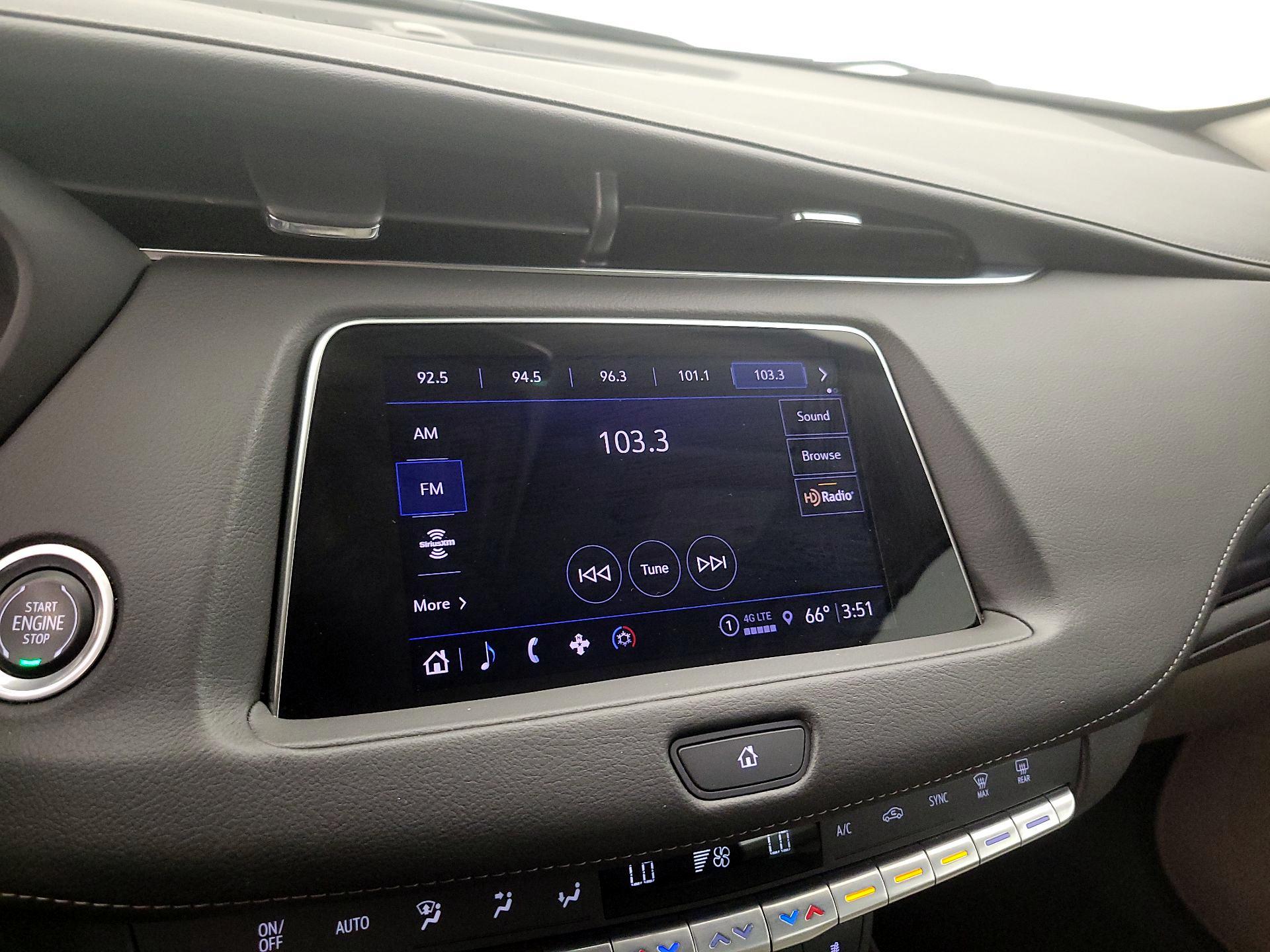 Thumbnail: 2023 Cadillac XT4 - 15