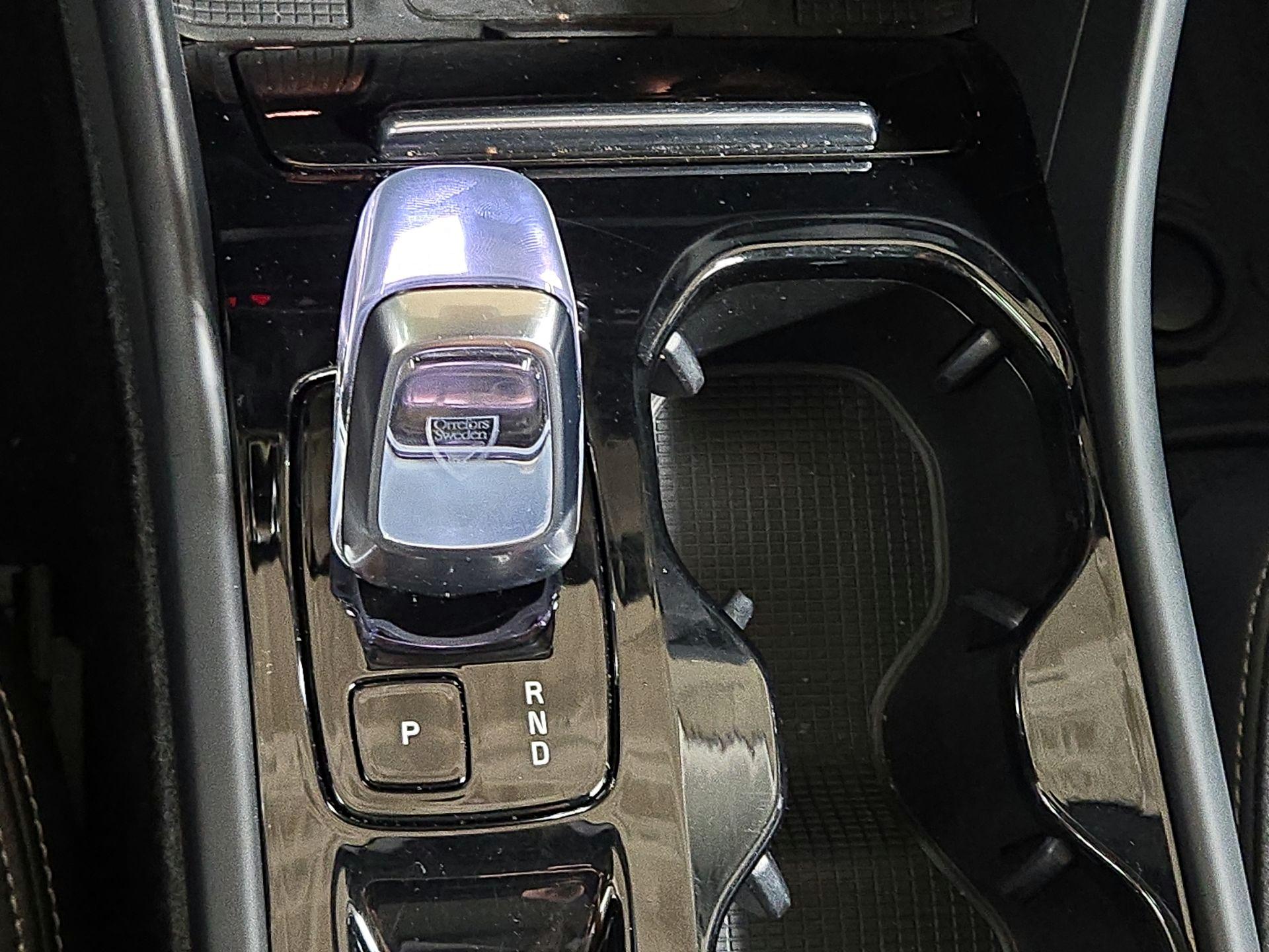 Thumbnail: 2024 Volvo XC40 - 16