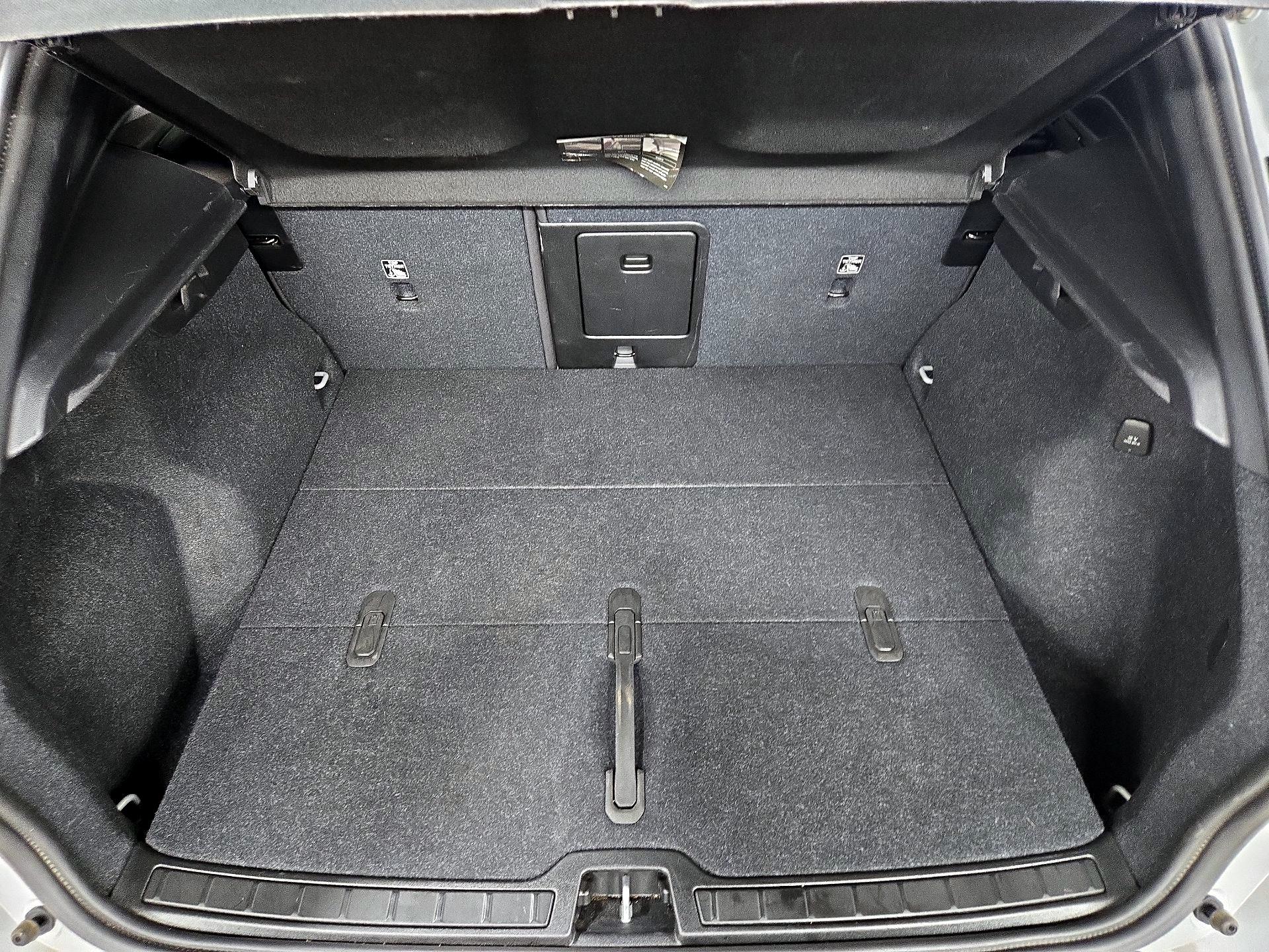 Thumbnail: 2024 Volvo XC40 - 20