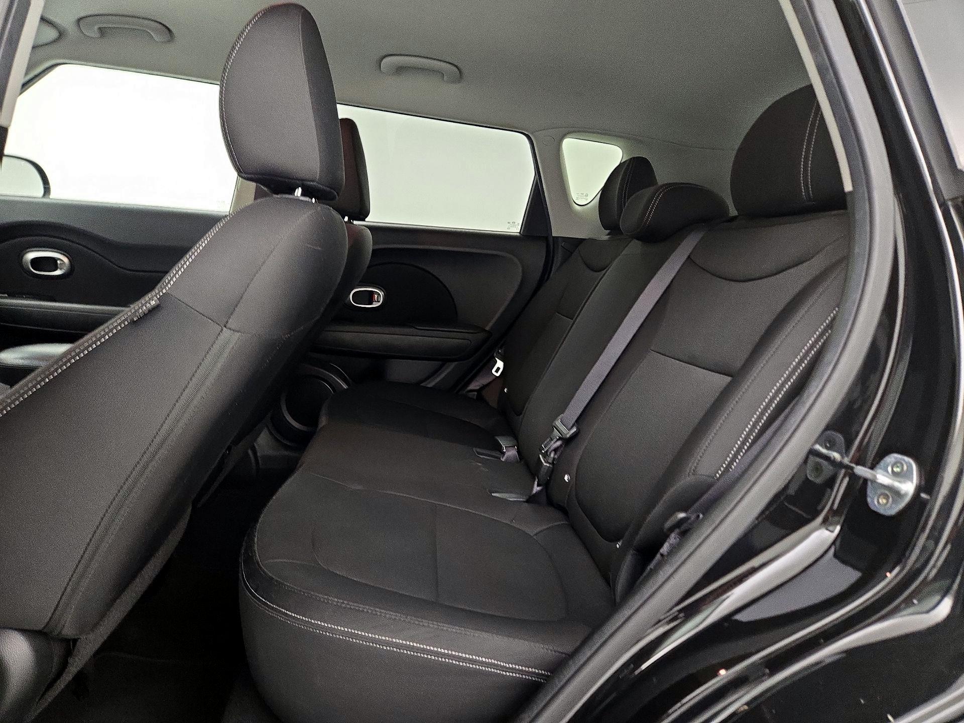 Thumbnail: 2015 Kia Soul - 18