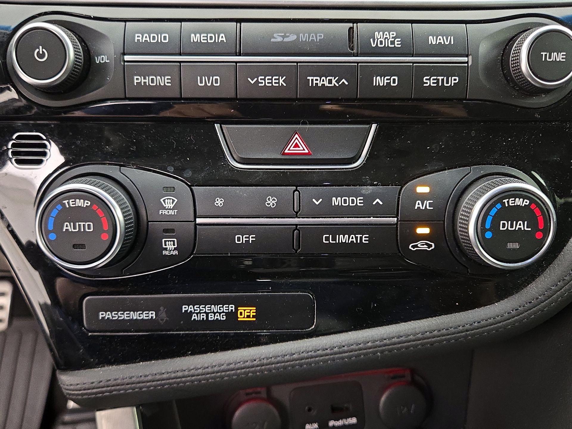 Thumbnail: 2015 Kia Optima - 17