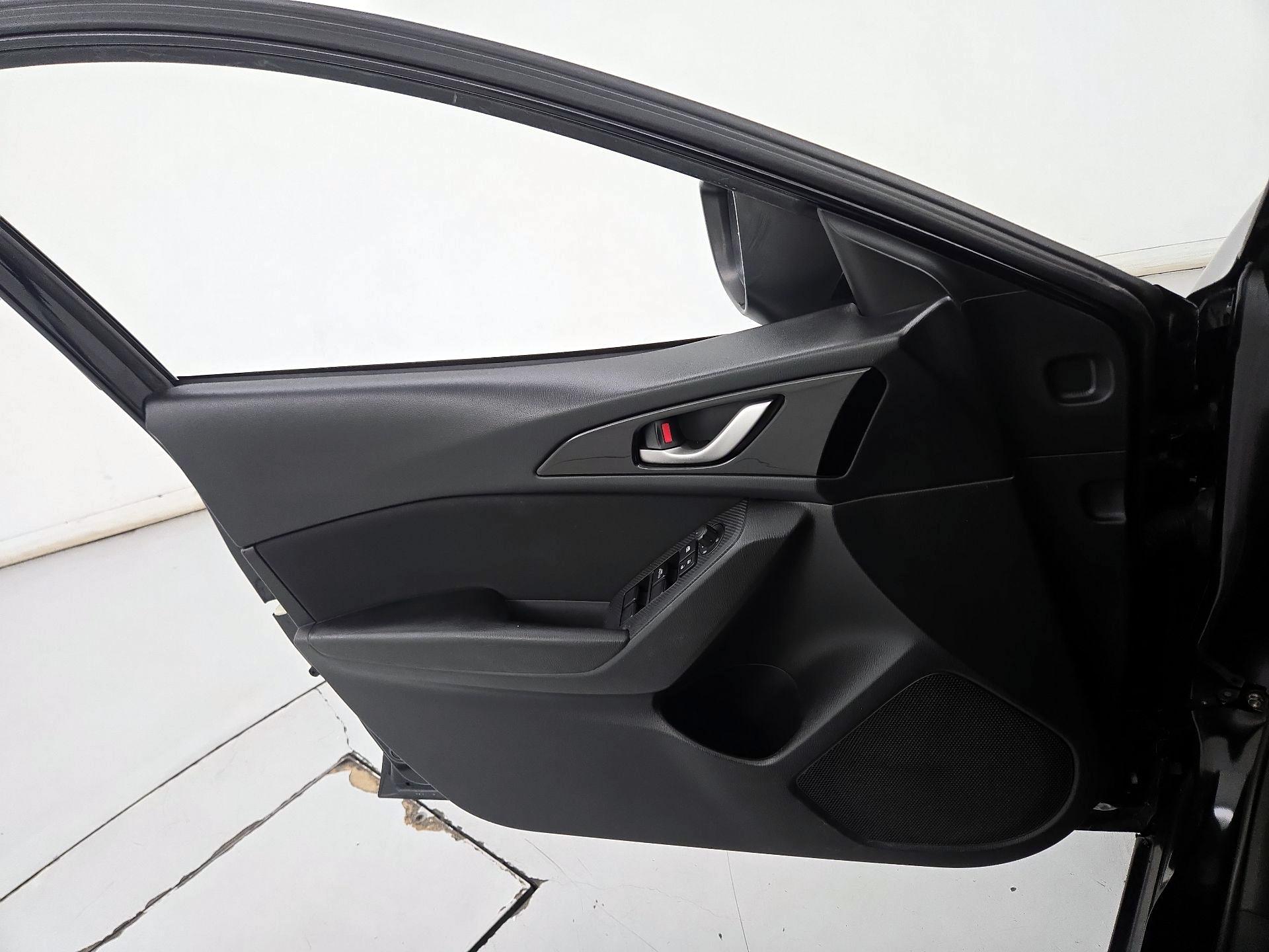 Thumbnail: 2015 Mazda Mazda3 - 12