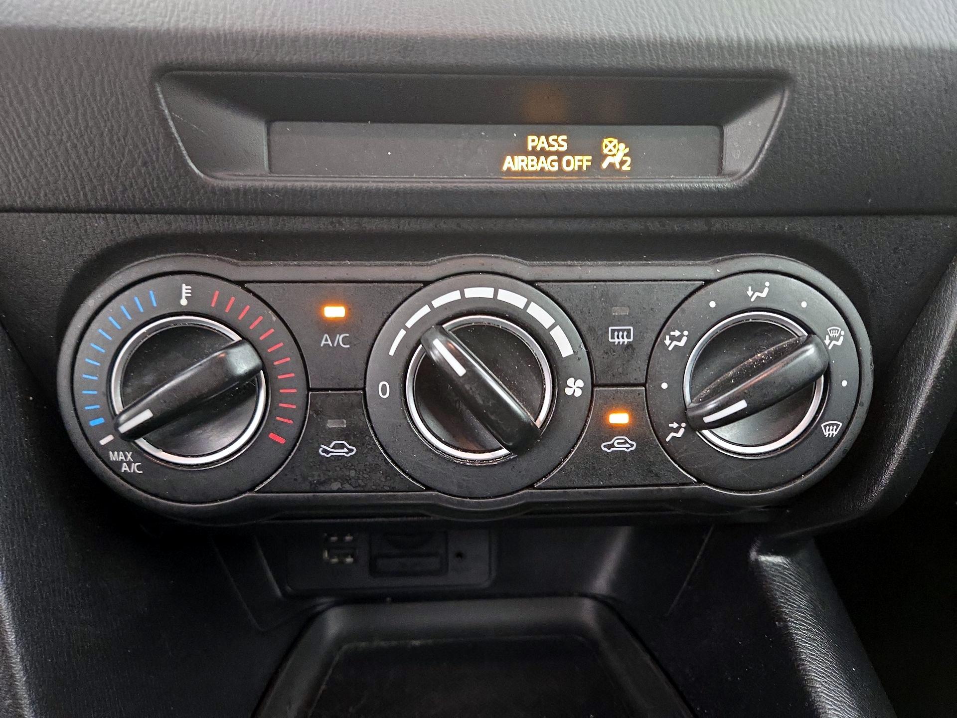 Thumbnail: 2015 Mazda Mazda3 - 16