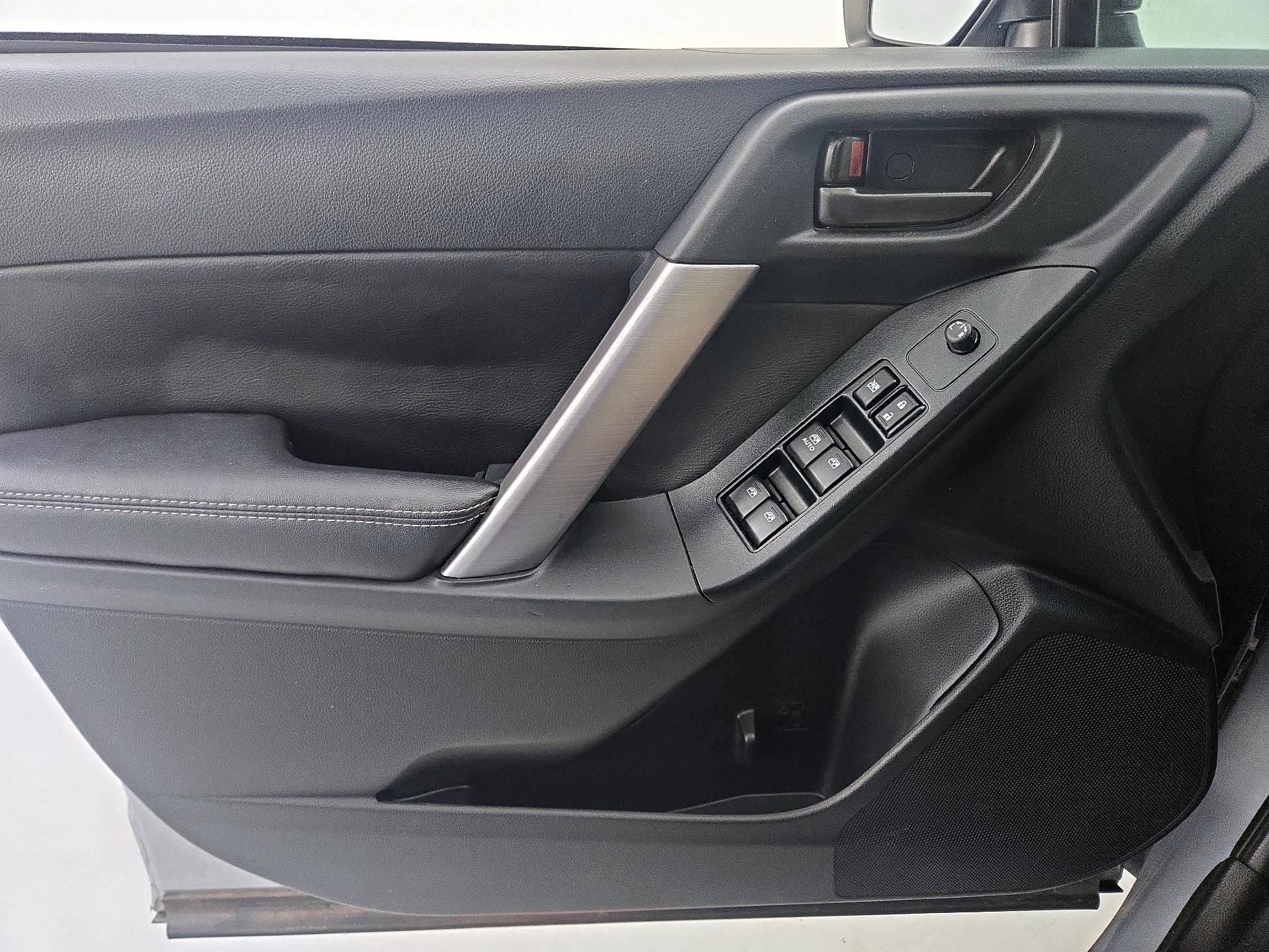 Thumbnail: 2016 Subaru Forester - 12