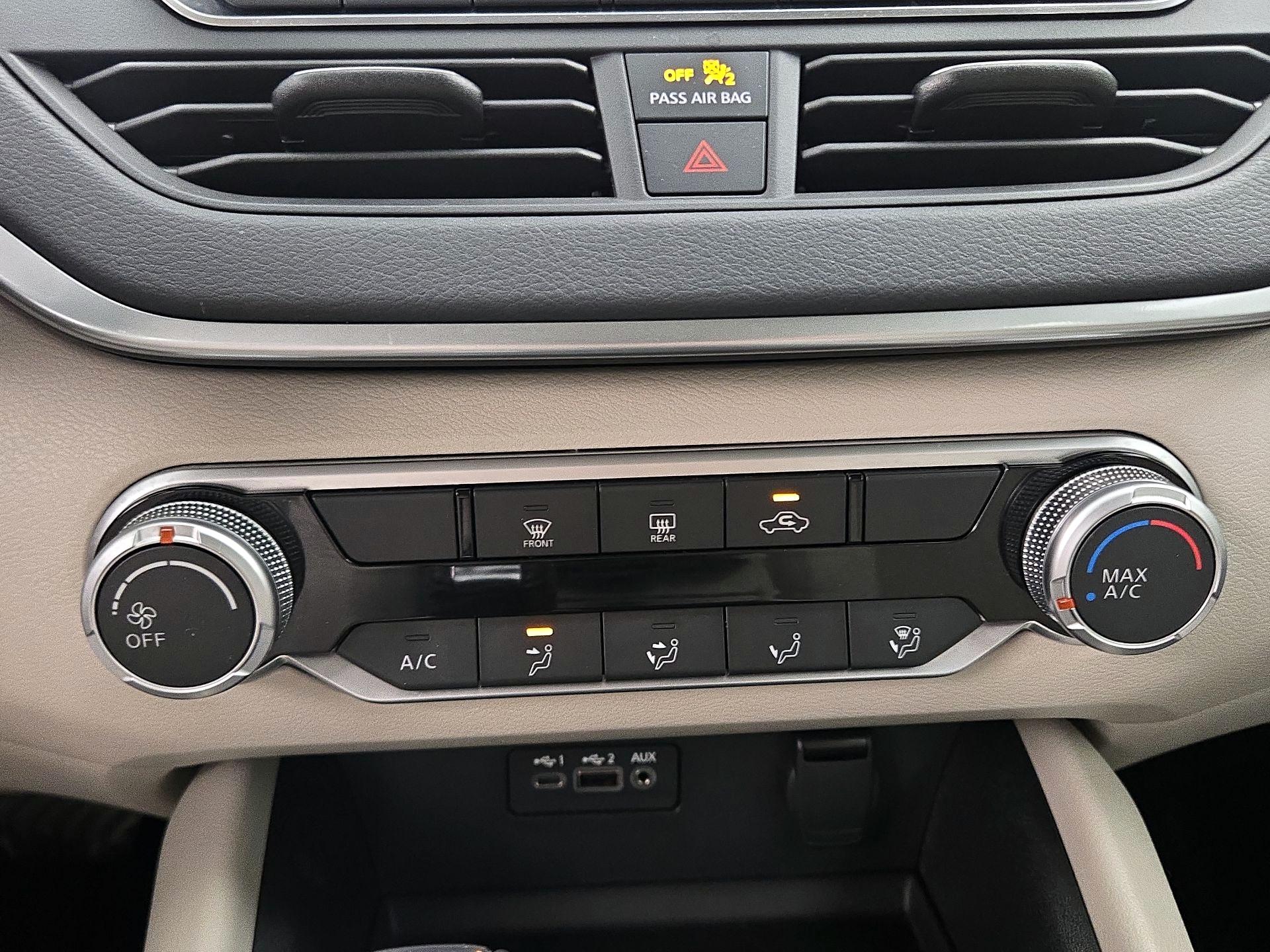 Thumbnail: 2019 Nissan Altima - 16