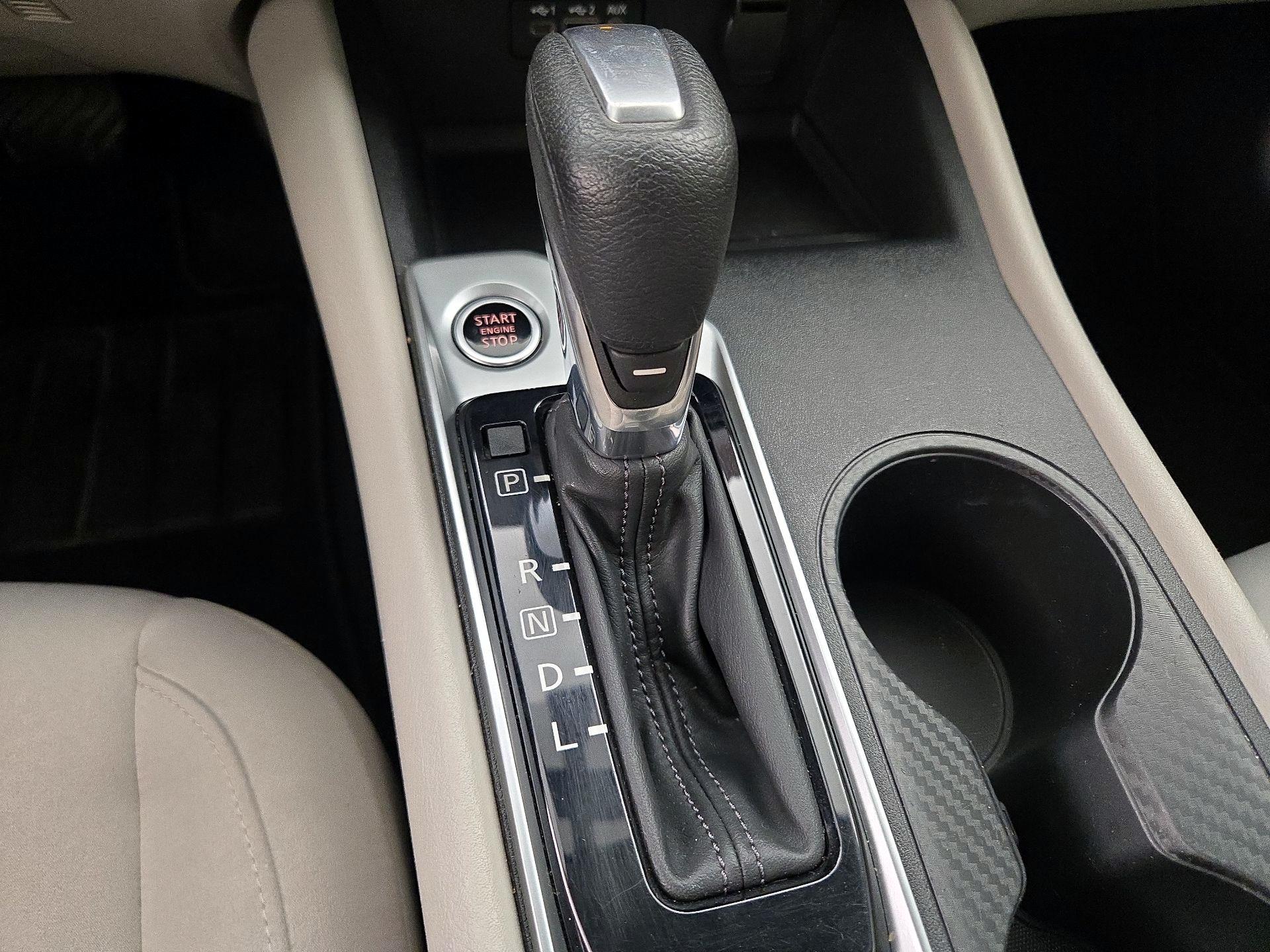 Thumbnail: 2019 Nissan Altima - 17