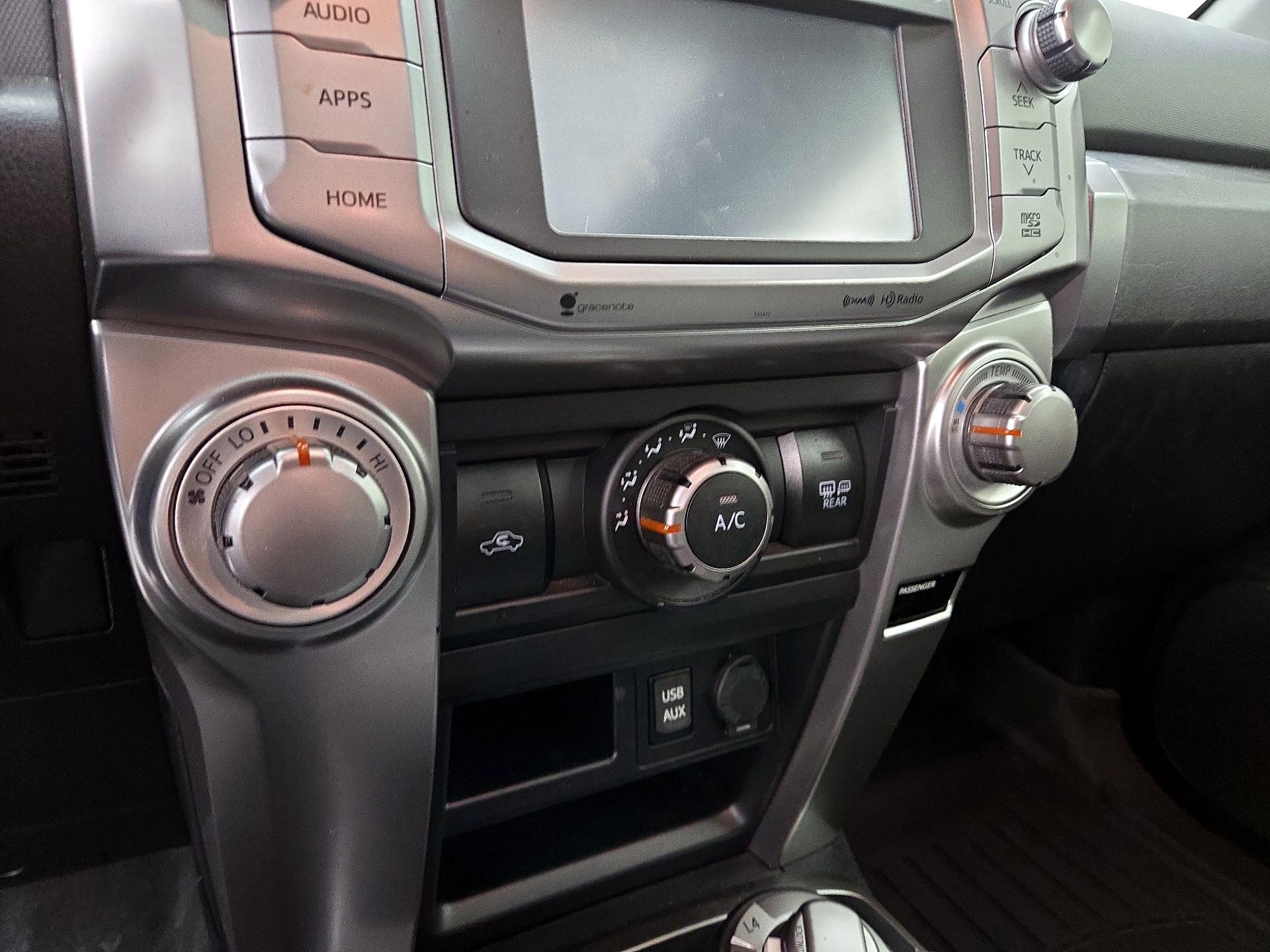 Thumbnail: 2019 Toyota 4Runner - 16