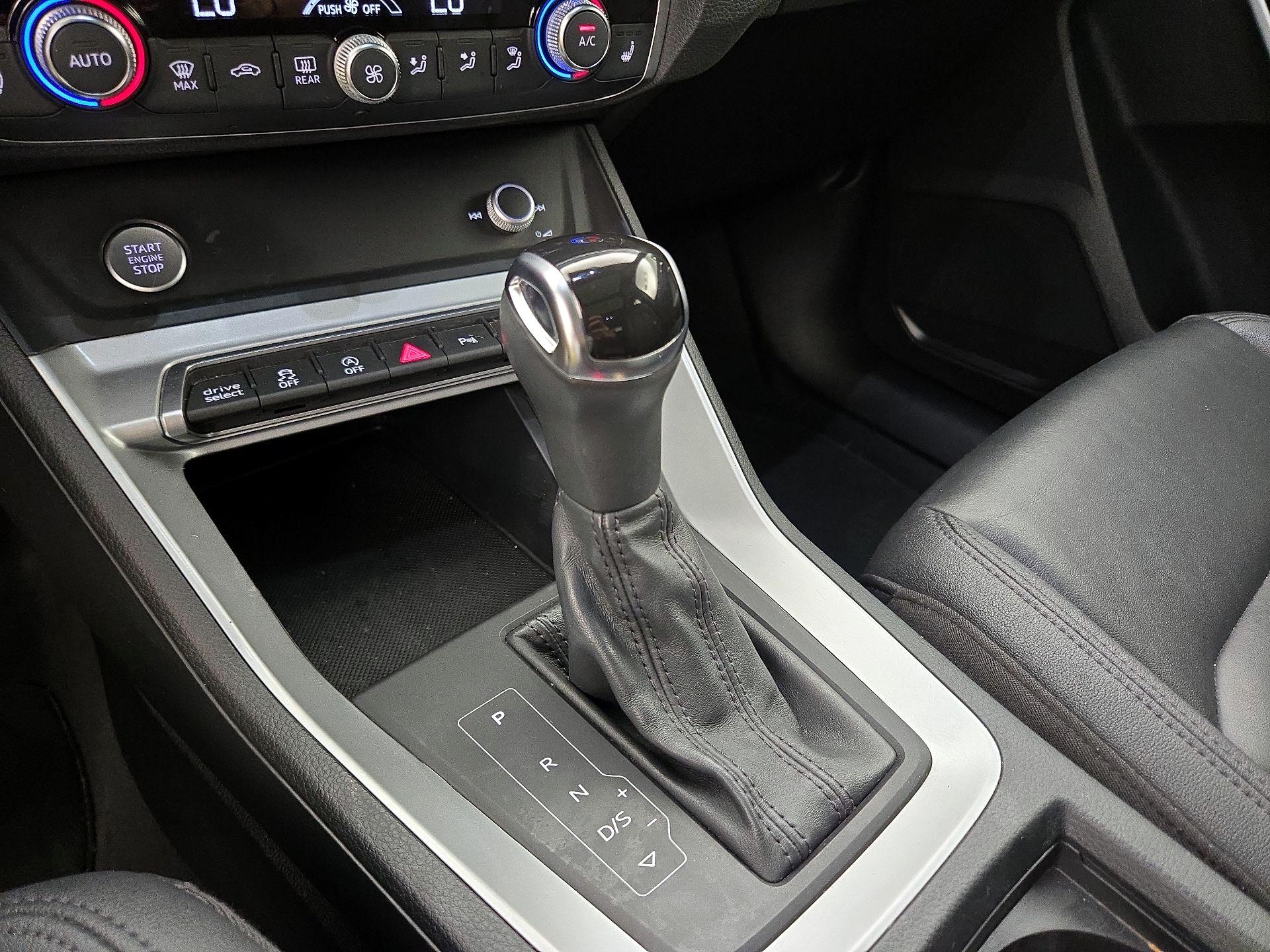 Thumbnail: 2020 Audi Q3 - 17