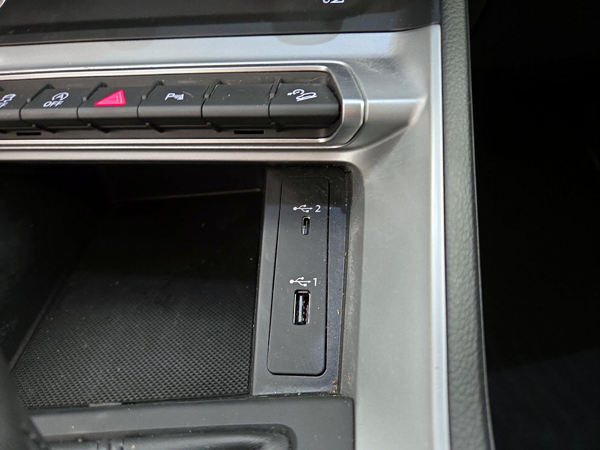 Thumbnail: 2020 Audi Q3 - 18