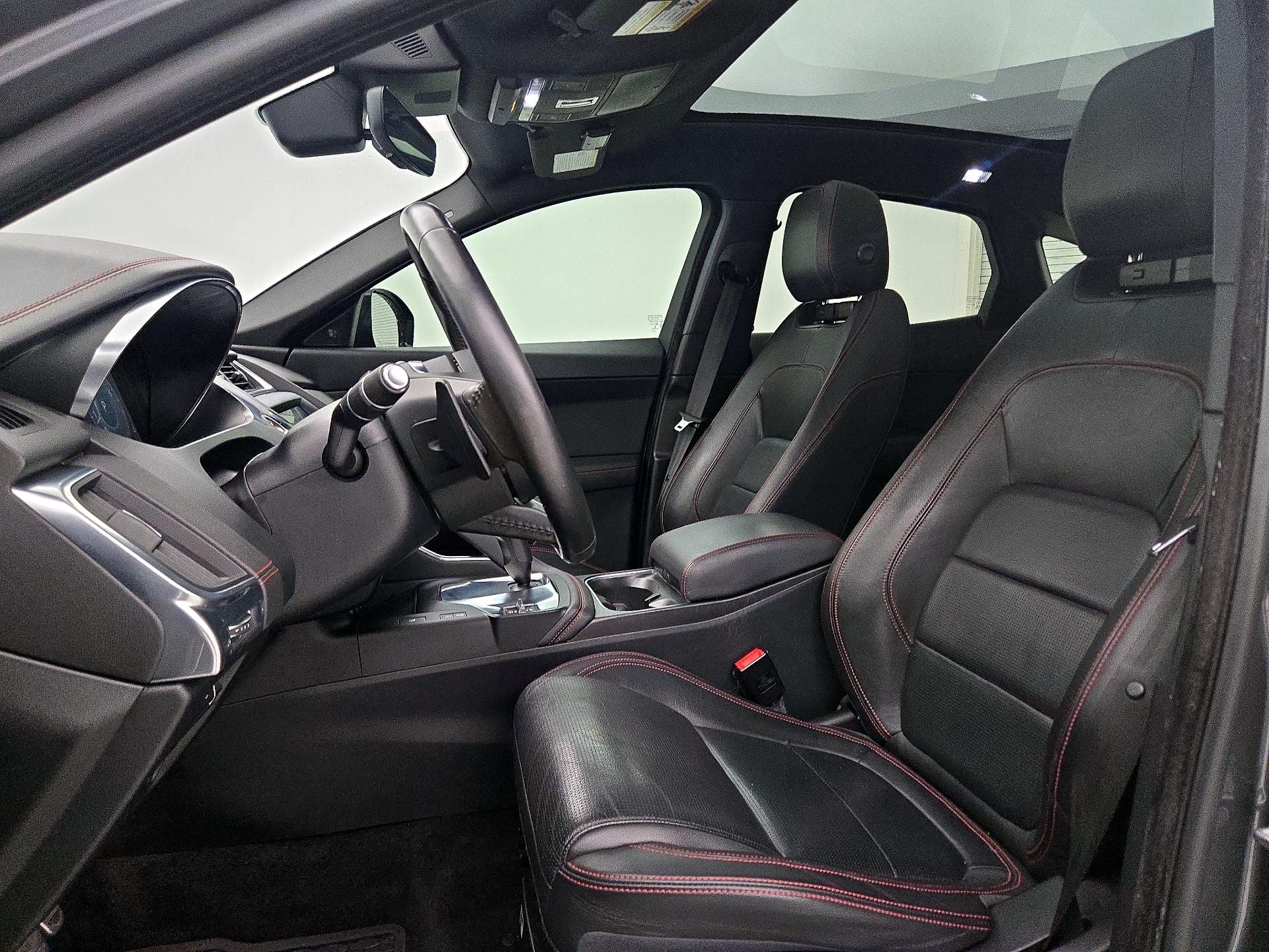 Thumbnail: 2020 Jaguar E-Pace - 11