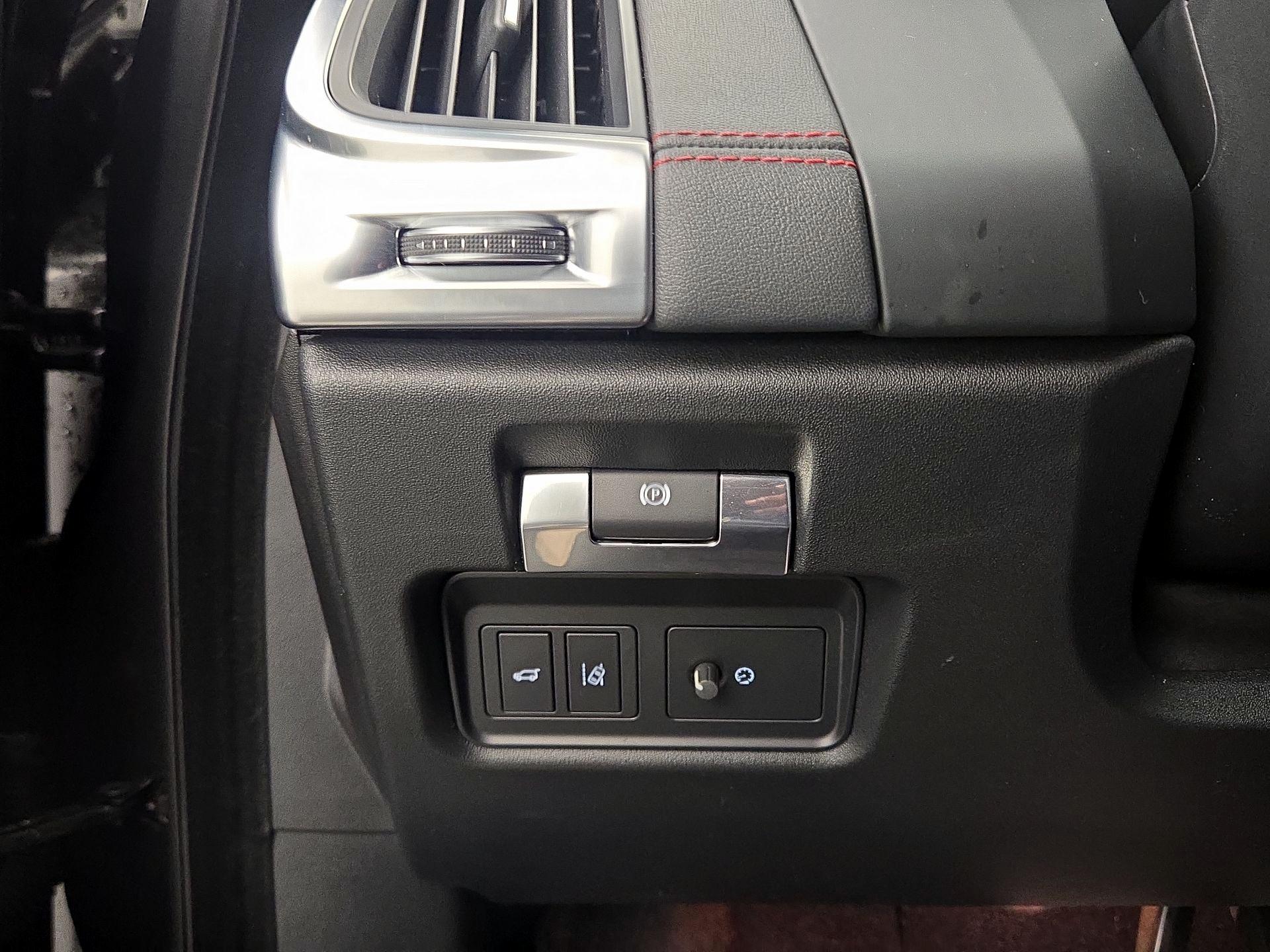 Thumbnail: 2020 Jaguar E-Pace - 13