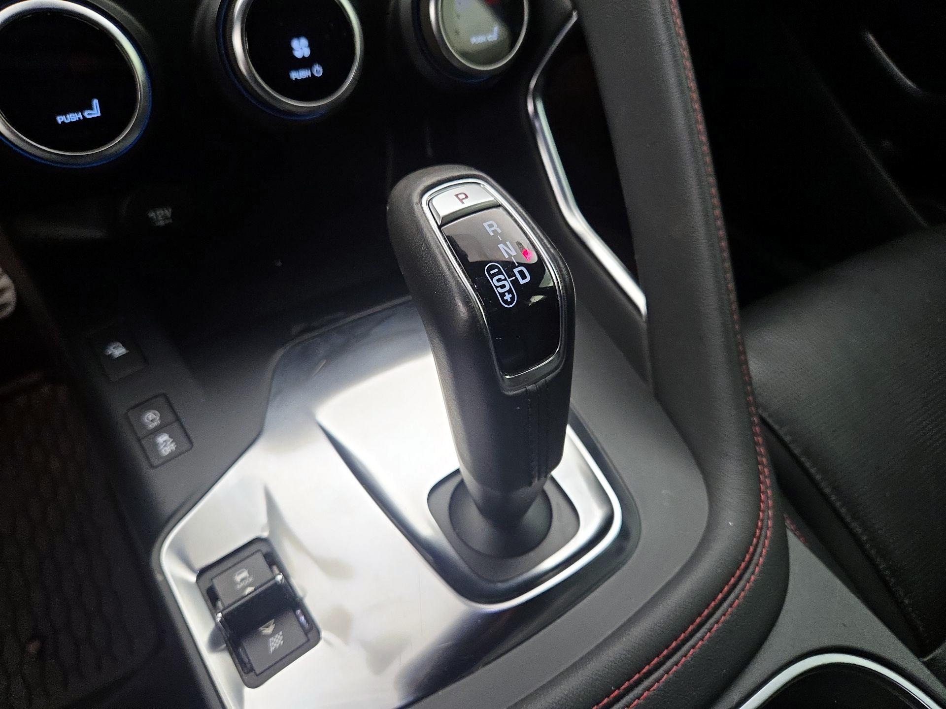 Thumbnail: 2020 Jaguar E-Pace - 18