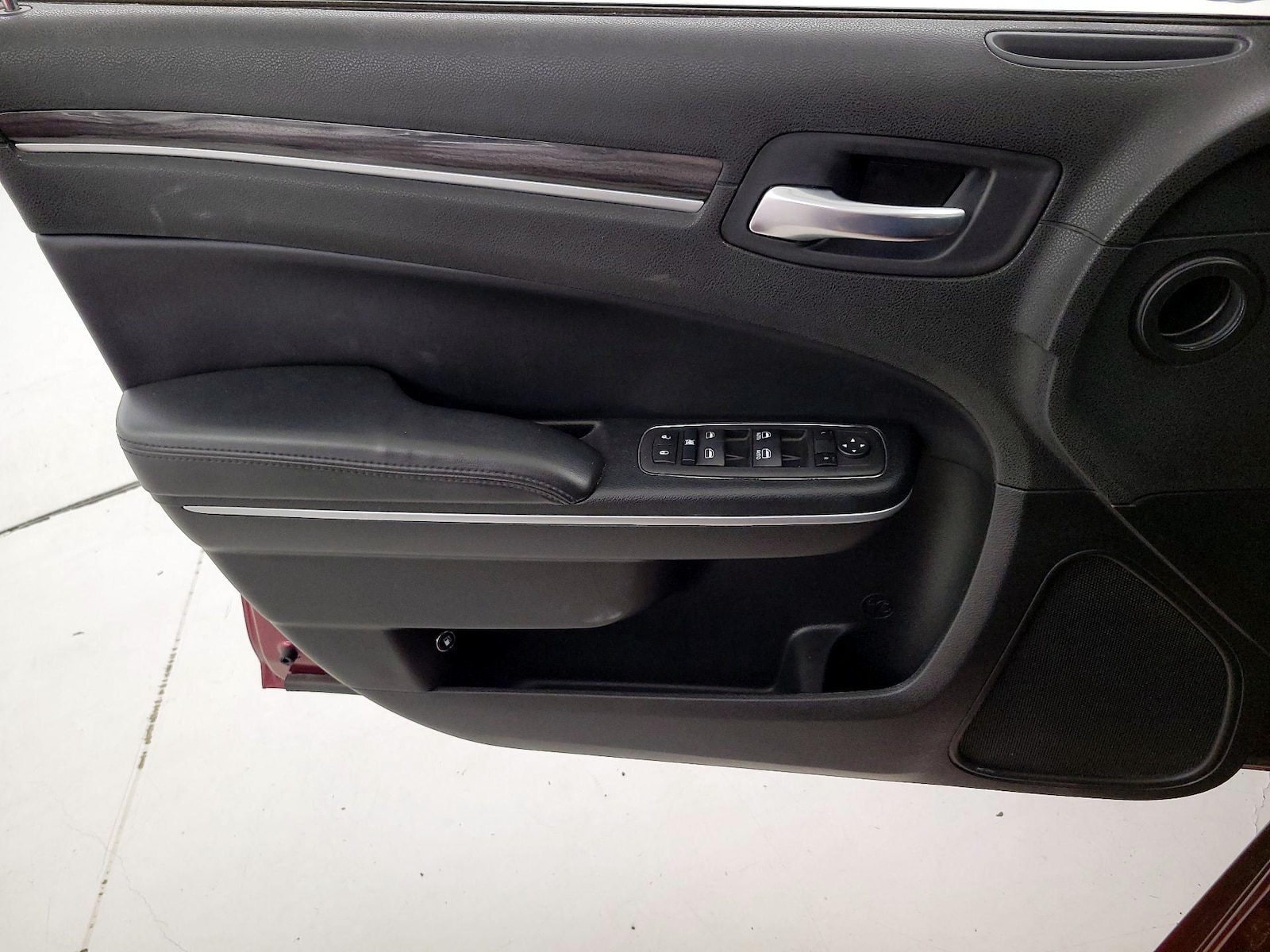 2022 Chrysler 300 Touring - Photo 13