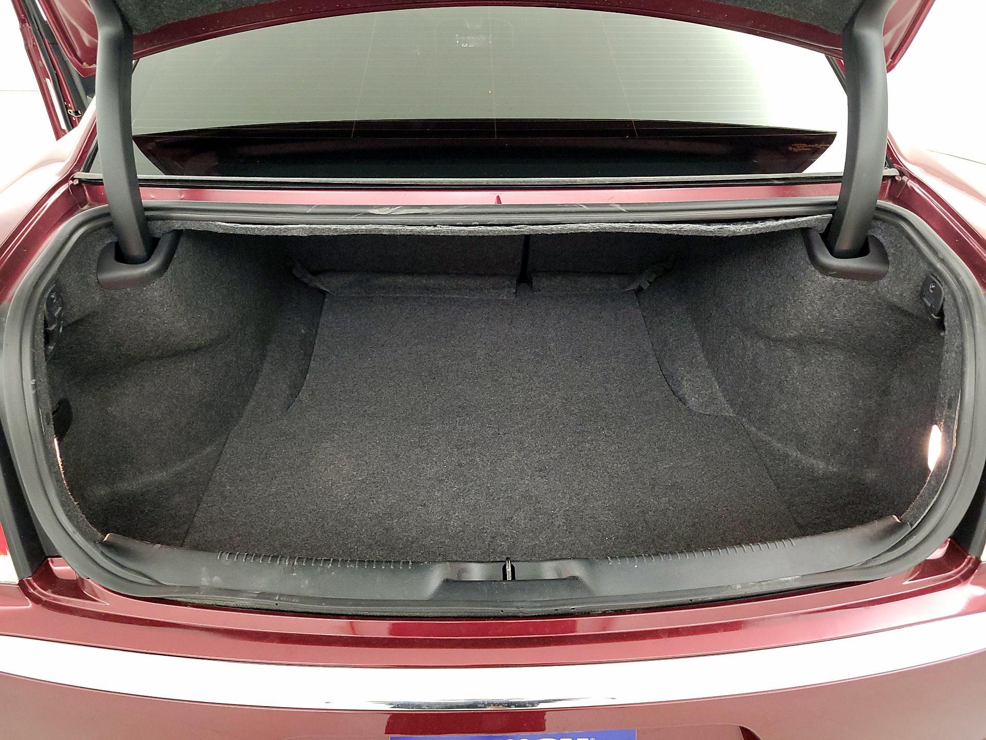 Thumbnail: 2022 Chrysler 300 - 19