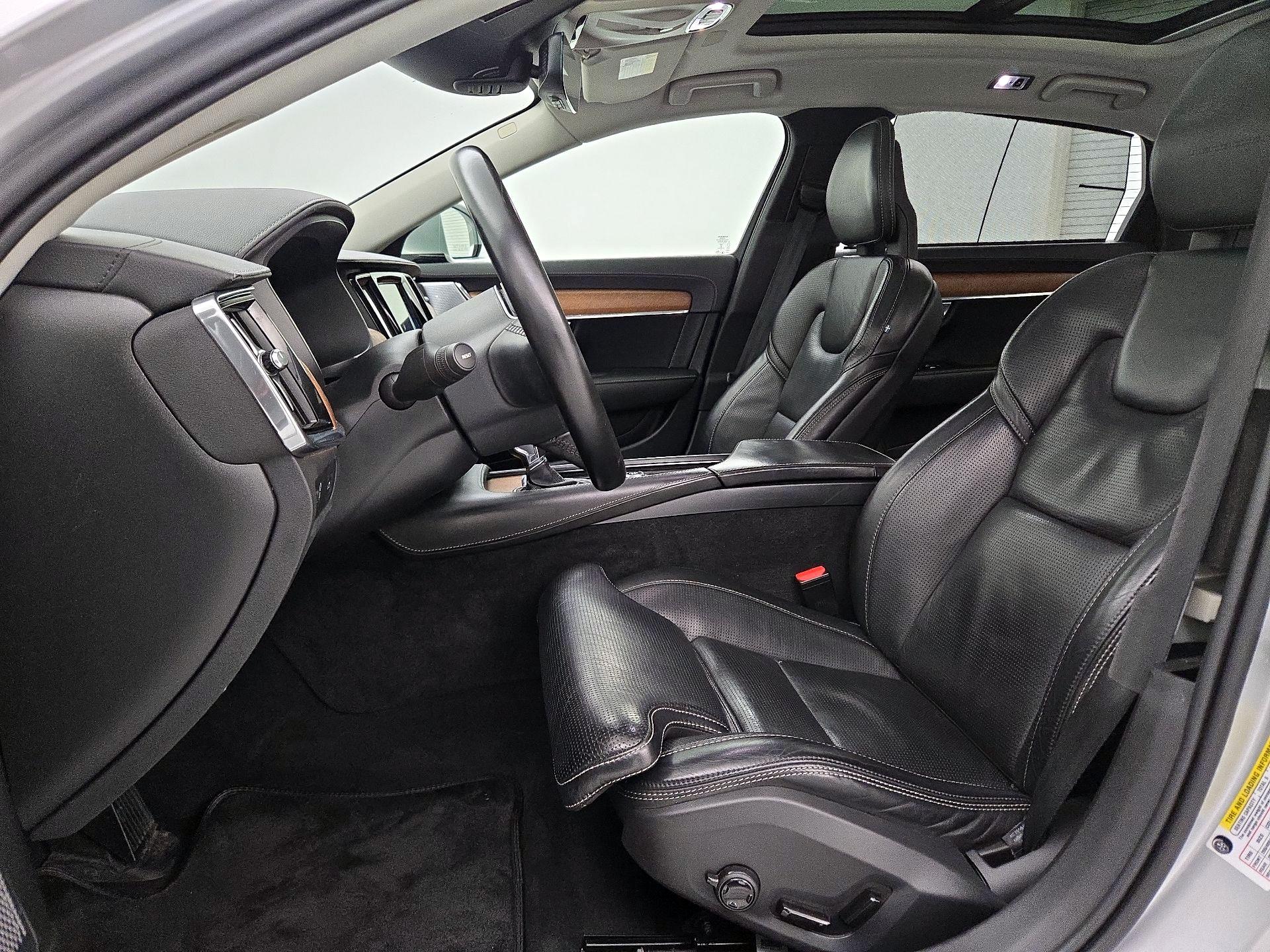 Thumbnail: 2018 Volvo S90 - 11