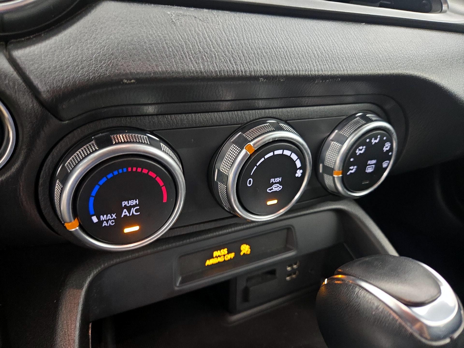 Thumbnail: 2019 Fiat 124 Spider - 17