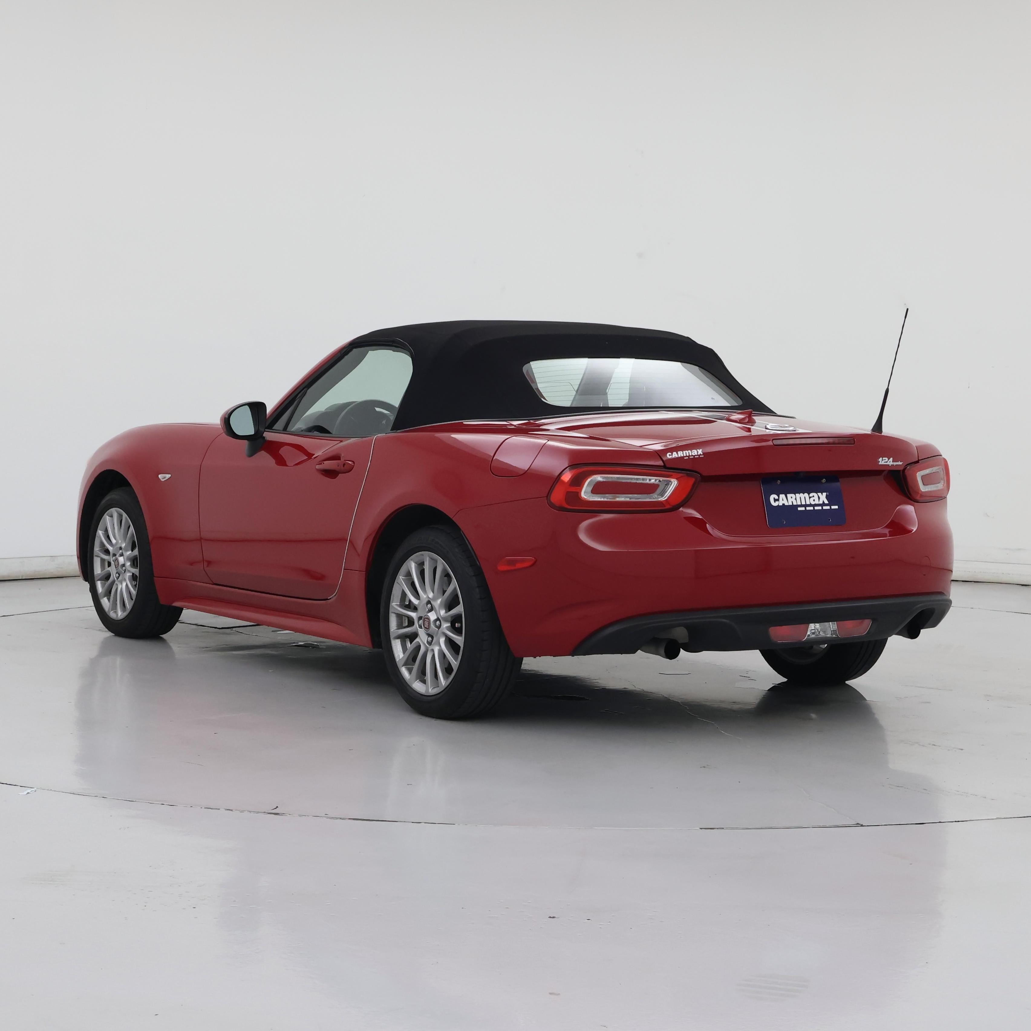 Thumbnail: 2019 Fiat 124 Spider - 2
