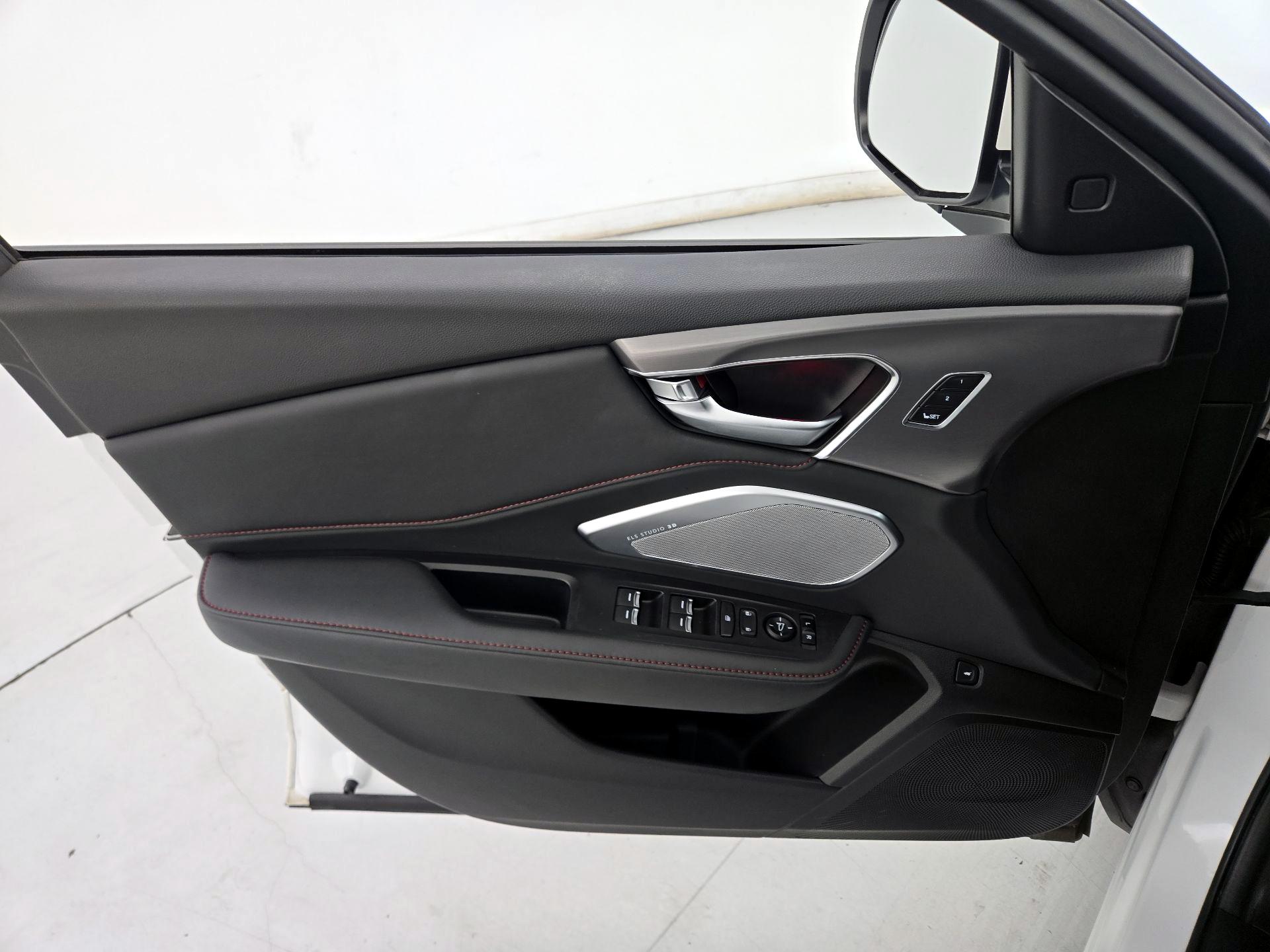 Thumbnail: 2021 Acura RDX - 12