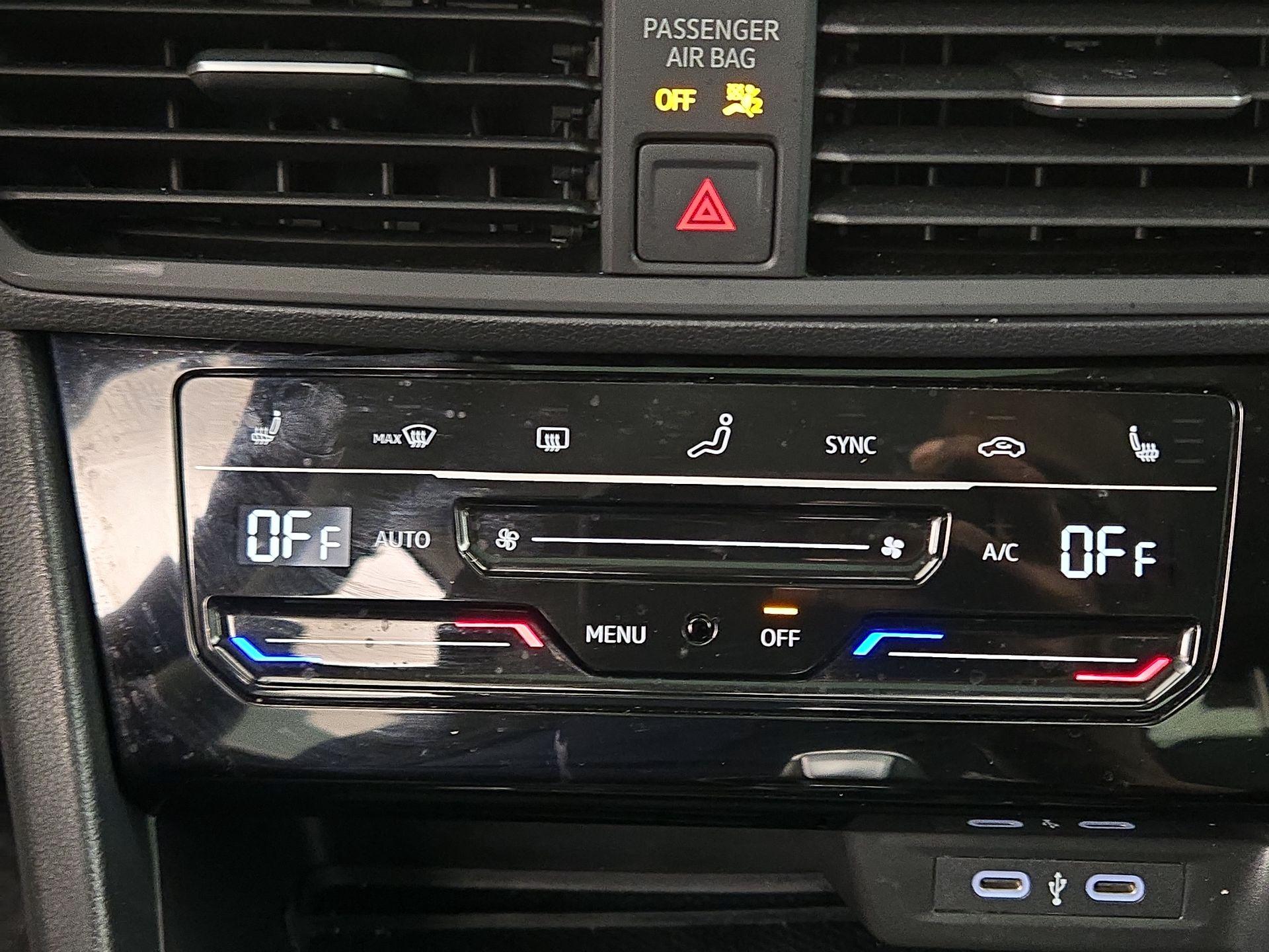 Thumbnail: 2025 Volkswagen Jetta - 16