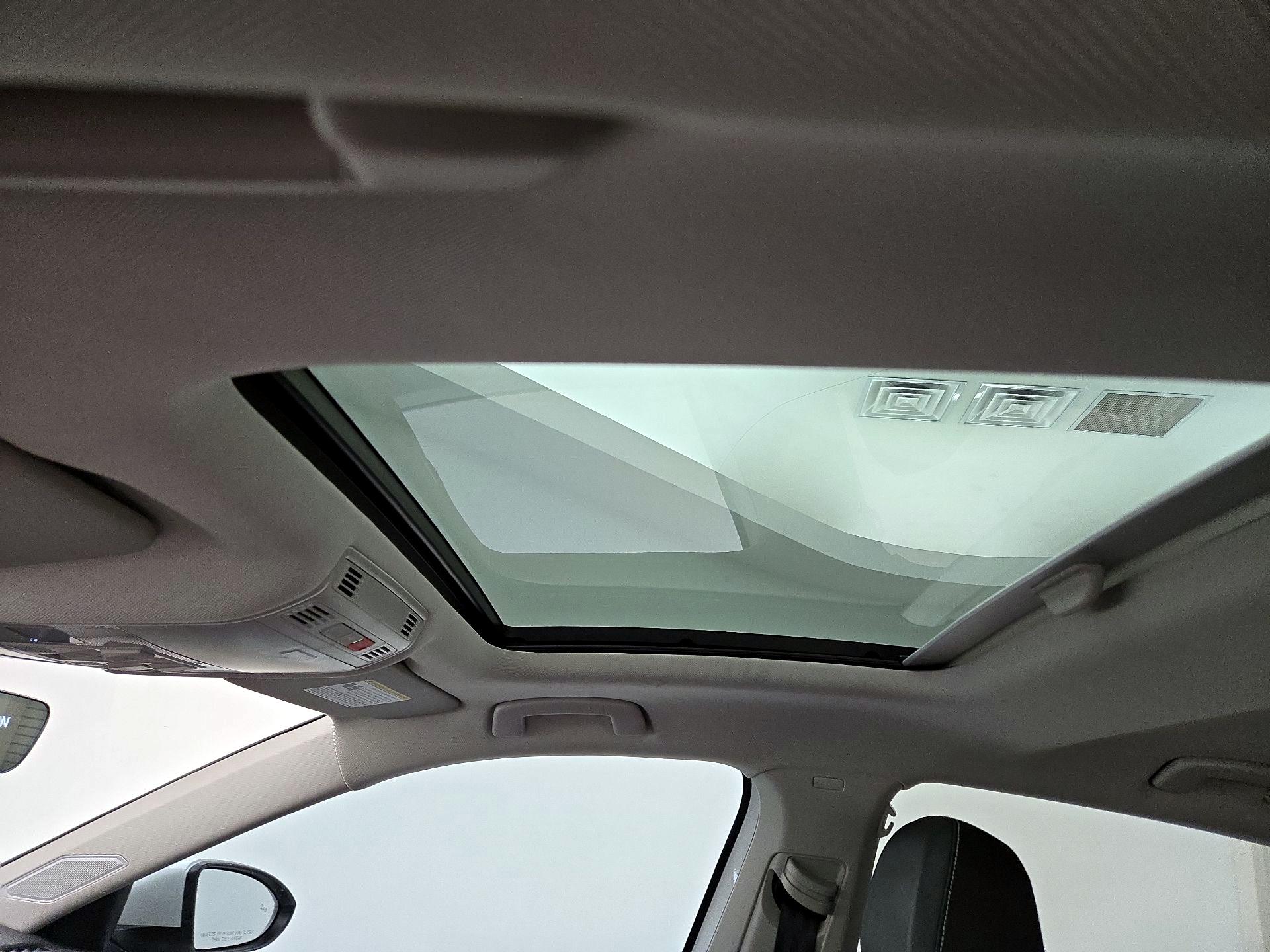 Thumbnail: 2025 Volkswagen Jetta - 19