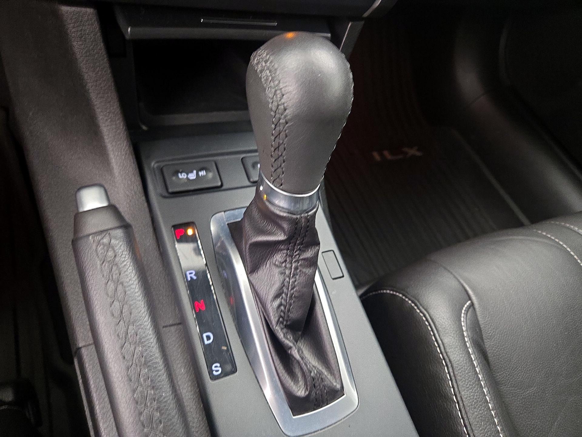 Thumbnail: 2019 Acura ILX - 17