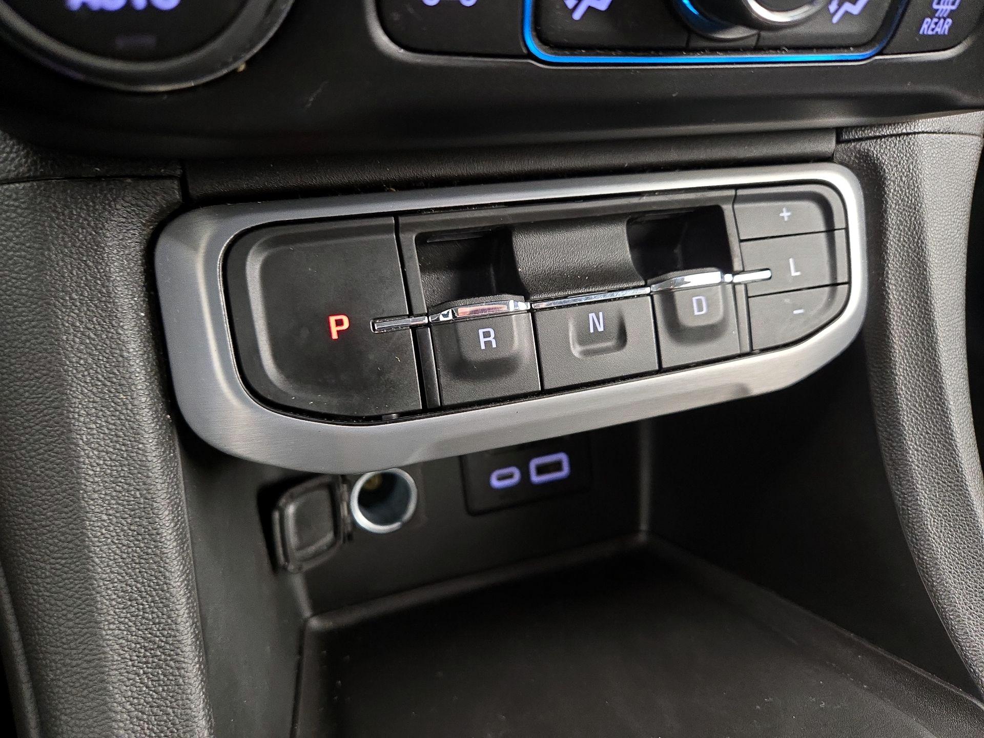 Thumbnail: 2022 GMC Acadia - 17