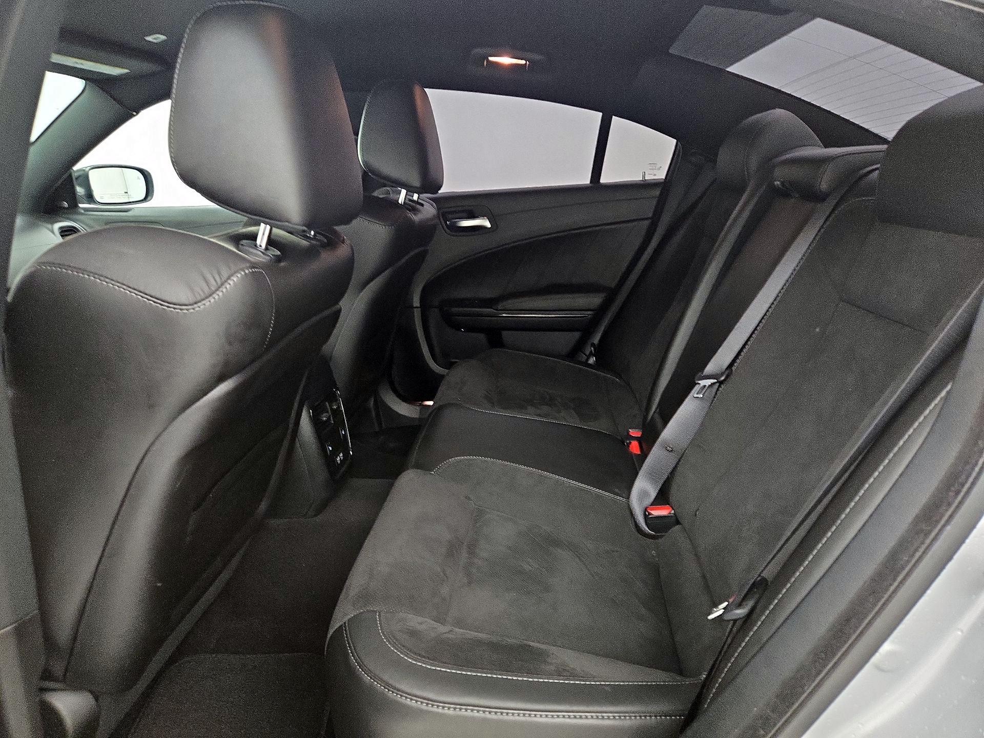 Thumbnail: 2020 Dodge Charger - 18