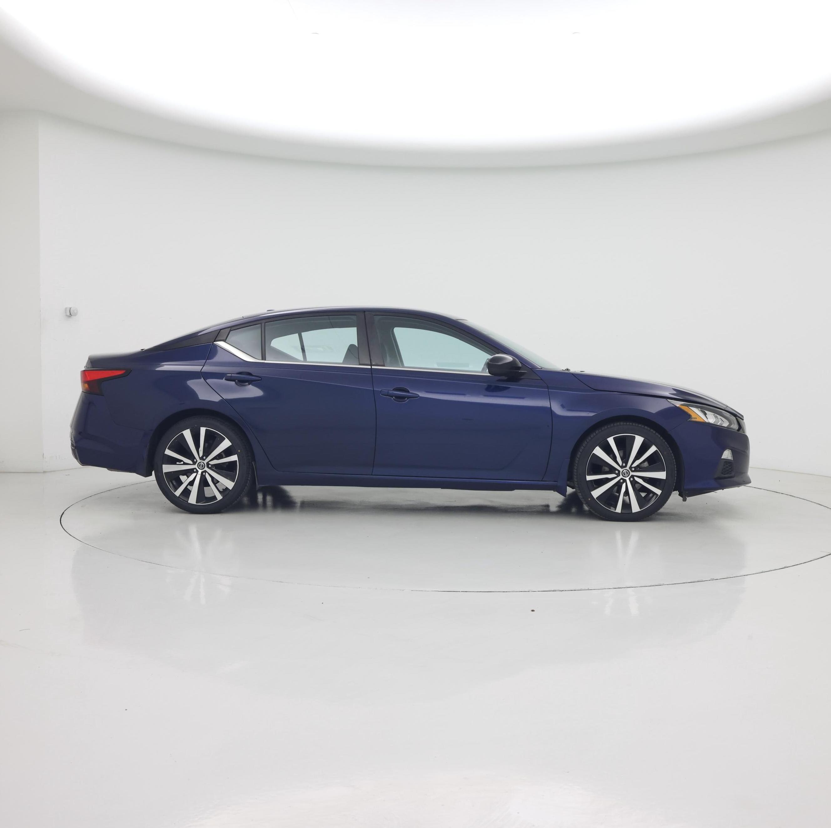 Thumbnail: 2021 Nissan Altima - 7