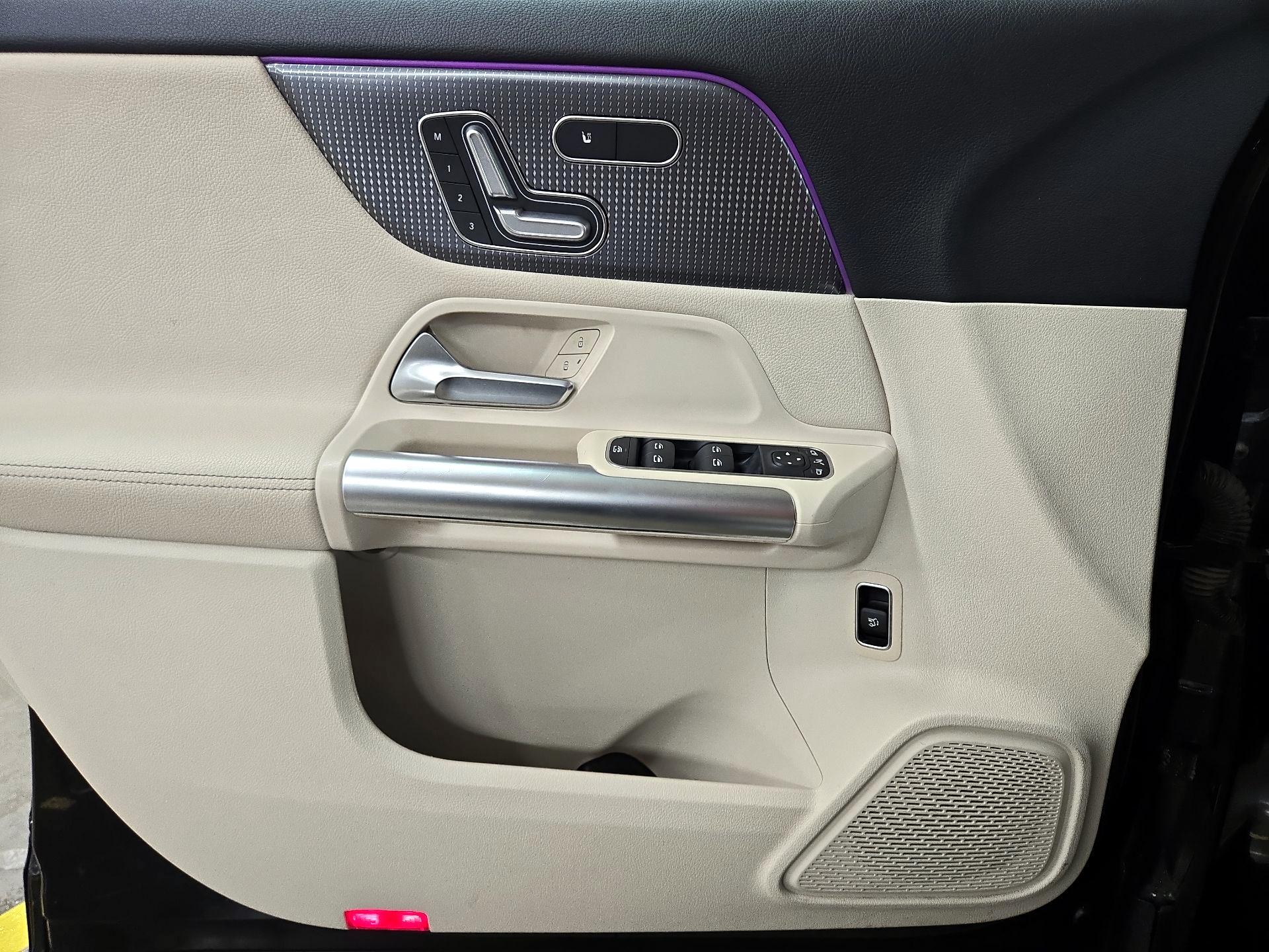 Thumbnail: 2023 Mercedes-Benz GLA - 12