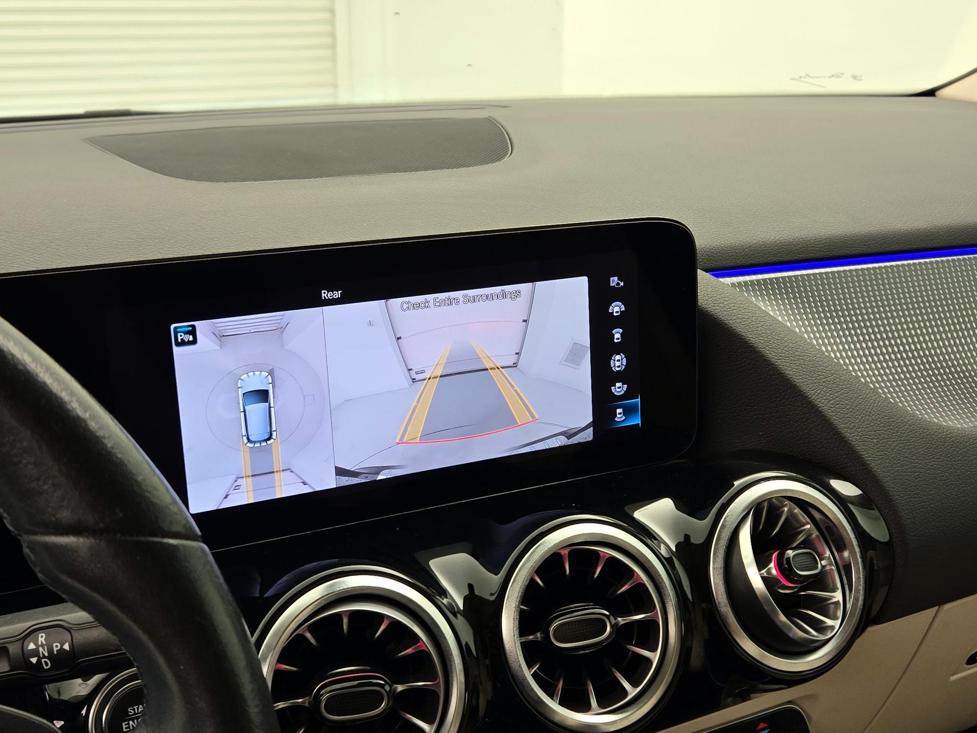 Thumbnail: 2023 Mercedes-Benz GLA - 14