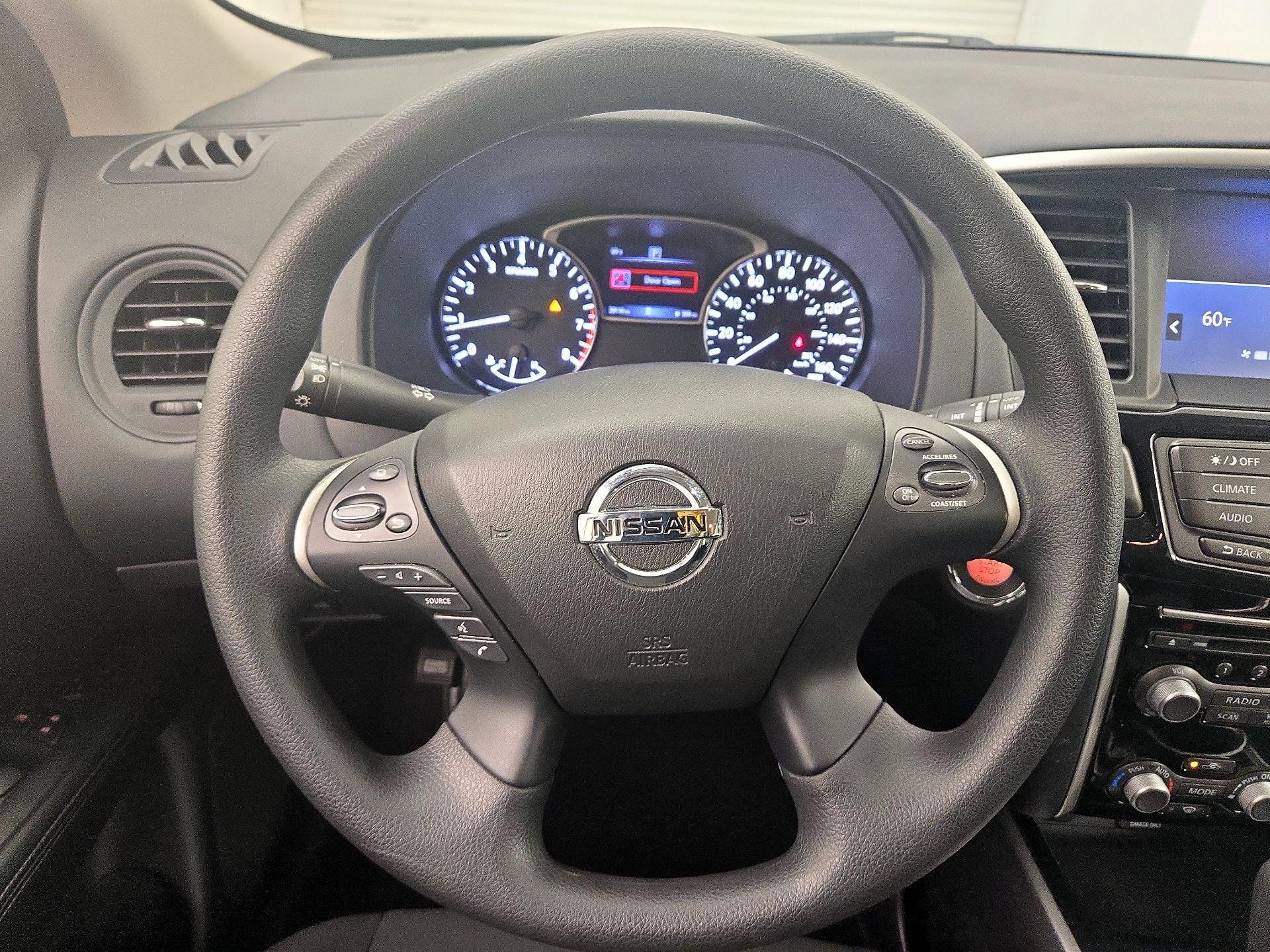 Thumbnail: 2020 Nissan Pathfinder - 10