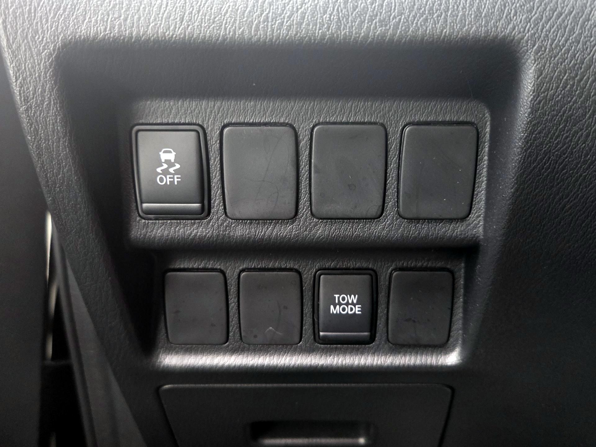 Thumbnail: 2020 Nissan Pathfinder - 13