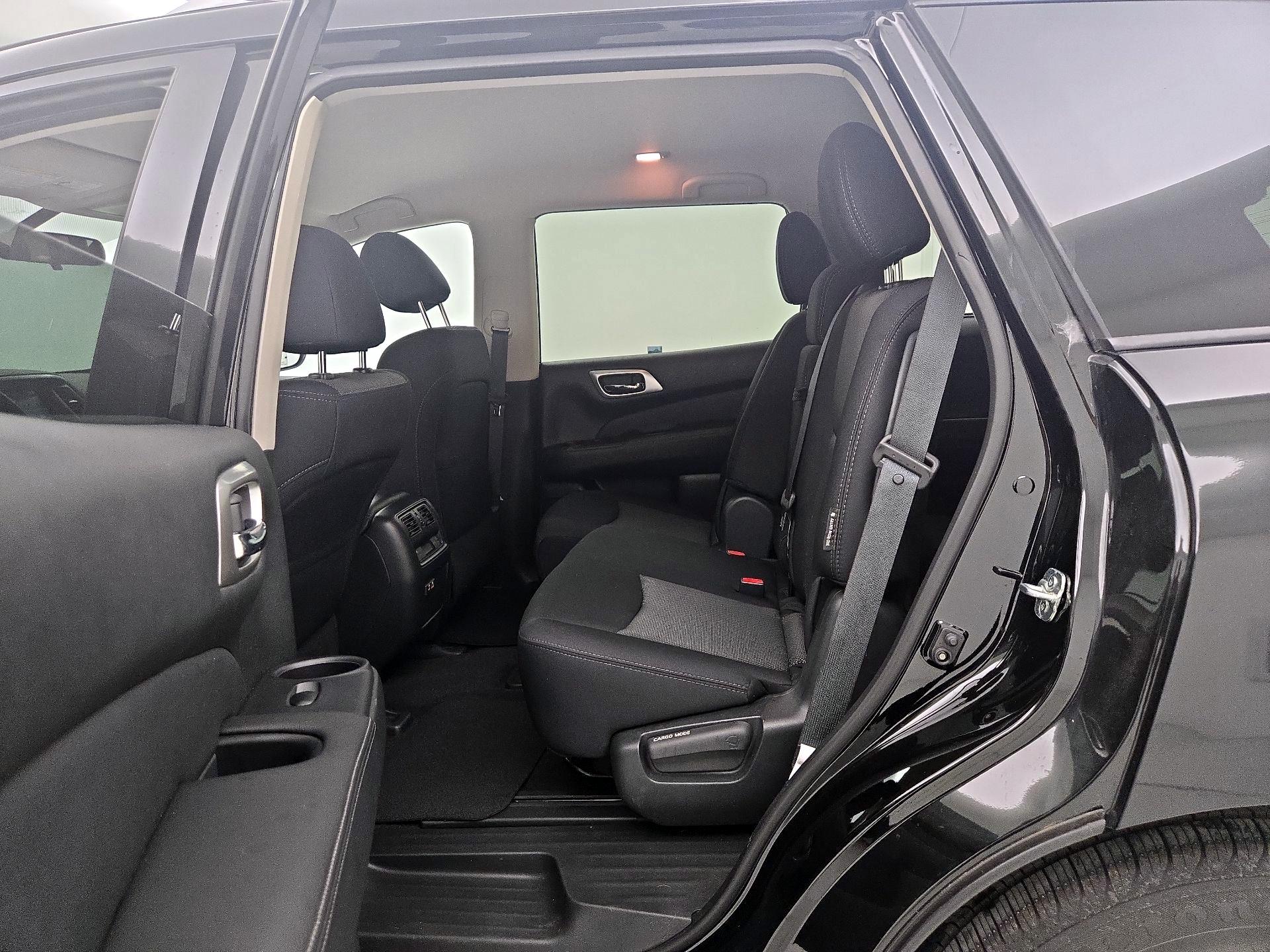 Thumbnail: 2020 Nissan Pathfinder - 19