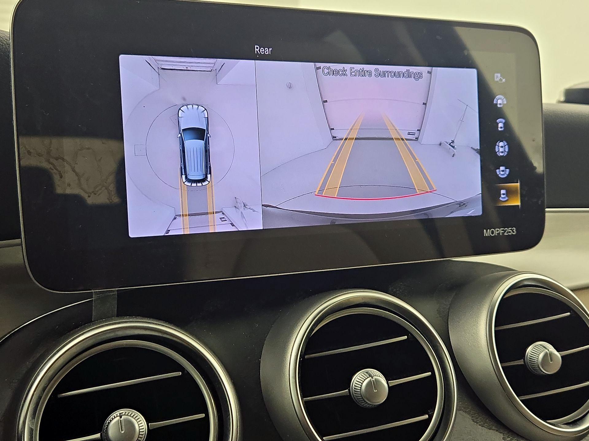 Thumbnail: 2022 Mercedes-Benz GLC - 14