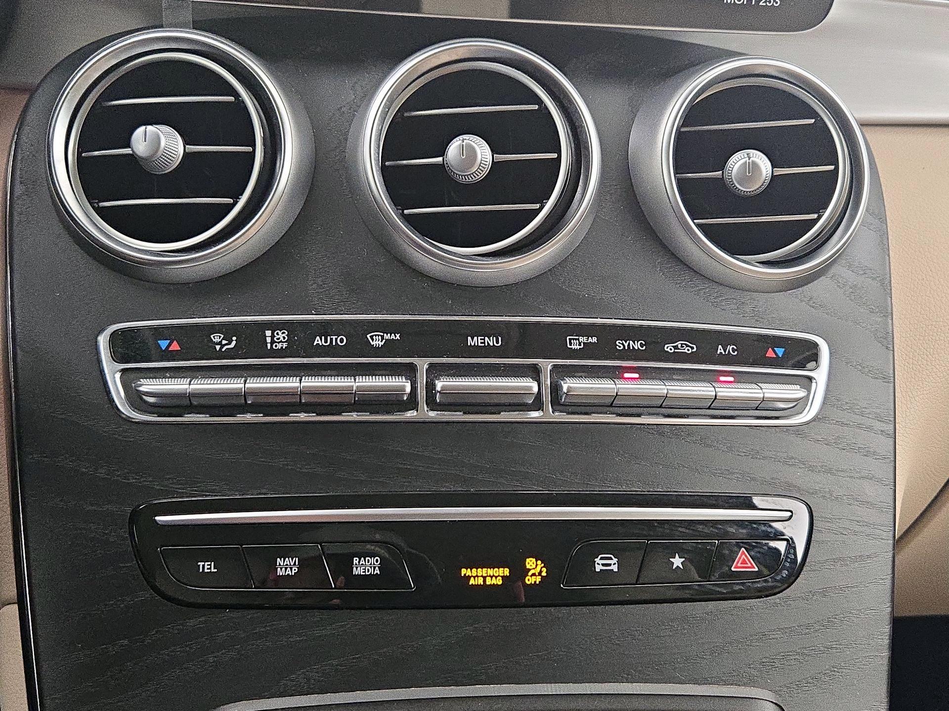 Thumbnail: 2022 Mercedes-Benz GLC - 16