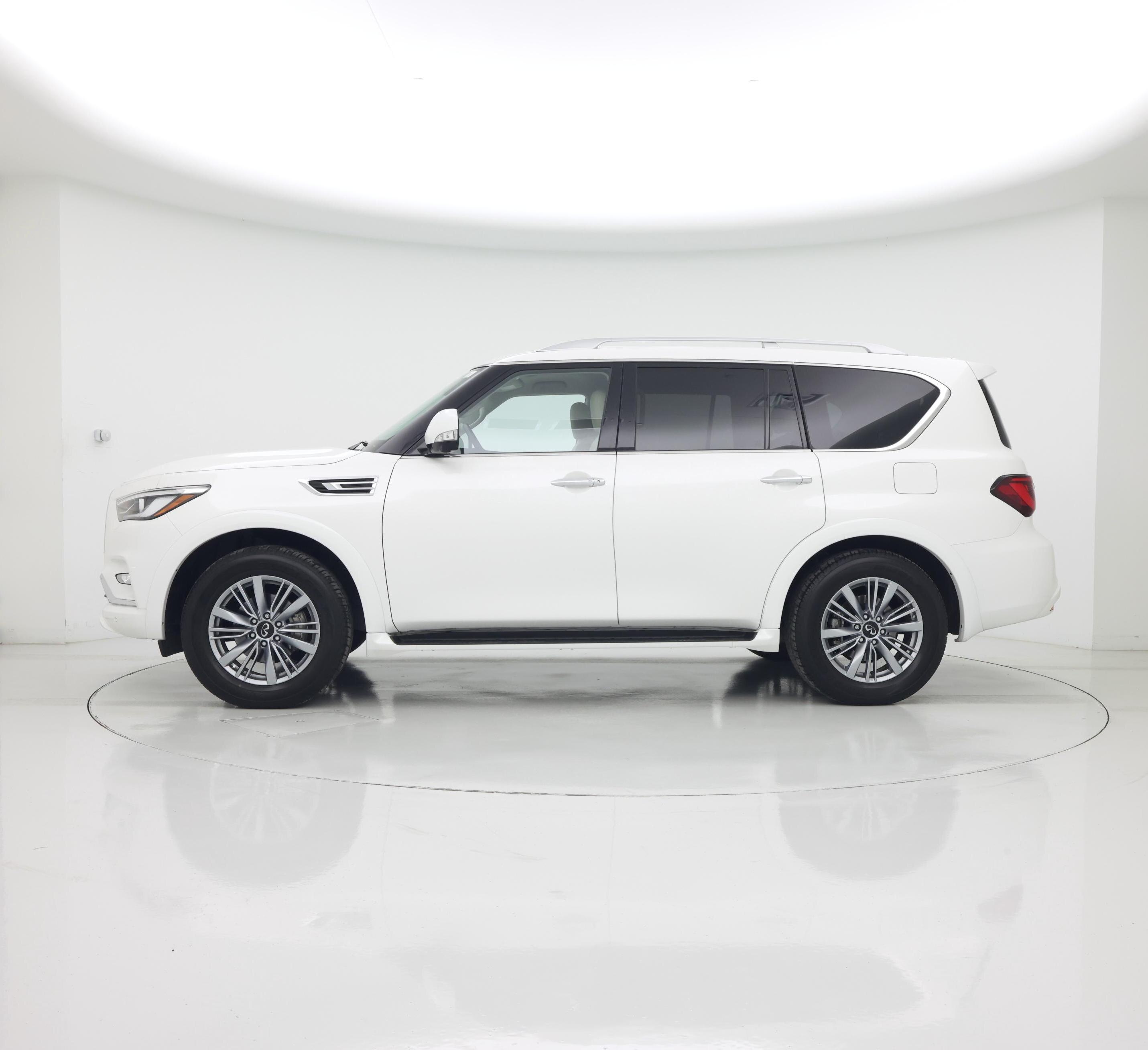 Thumbnail: 2023 INFINITI QX80 - 3