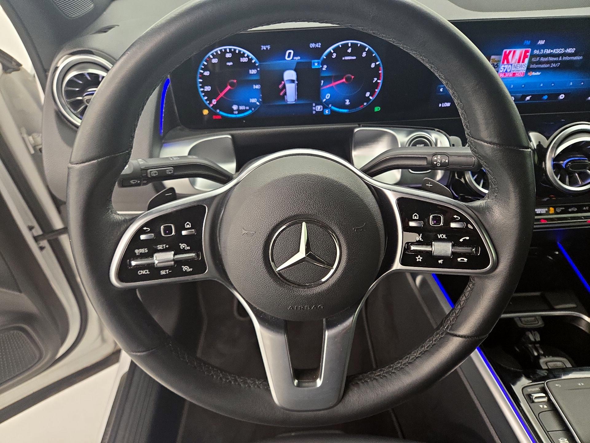 Thumbnail: 2022 Mercedes-Benz GLB - 10