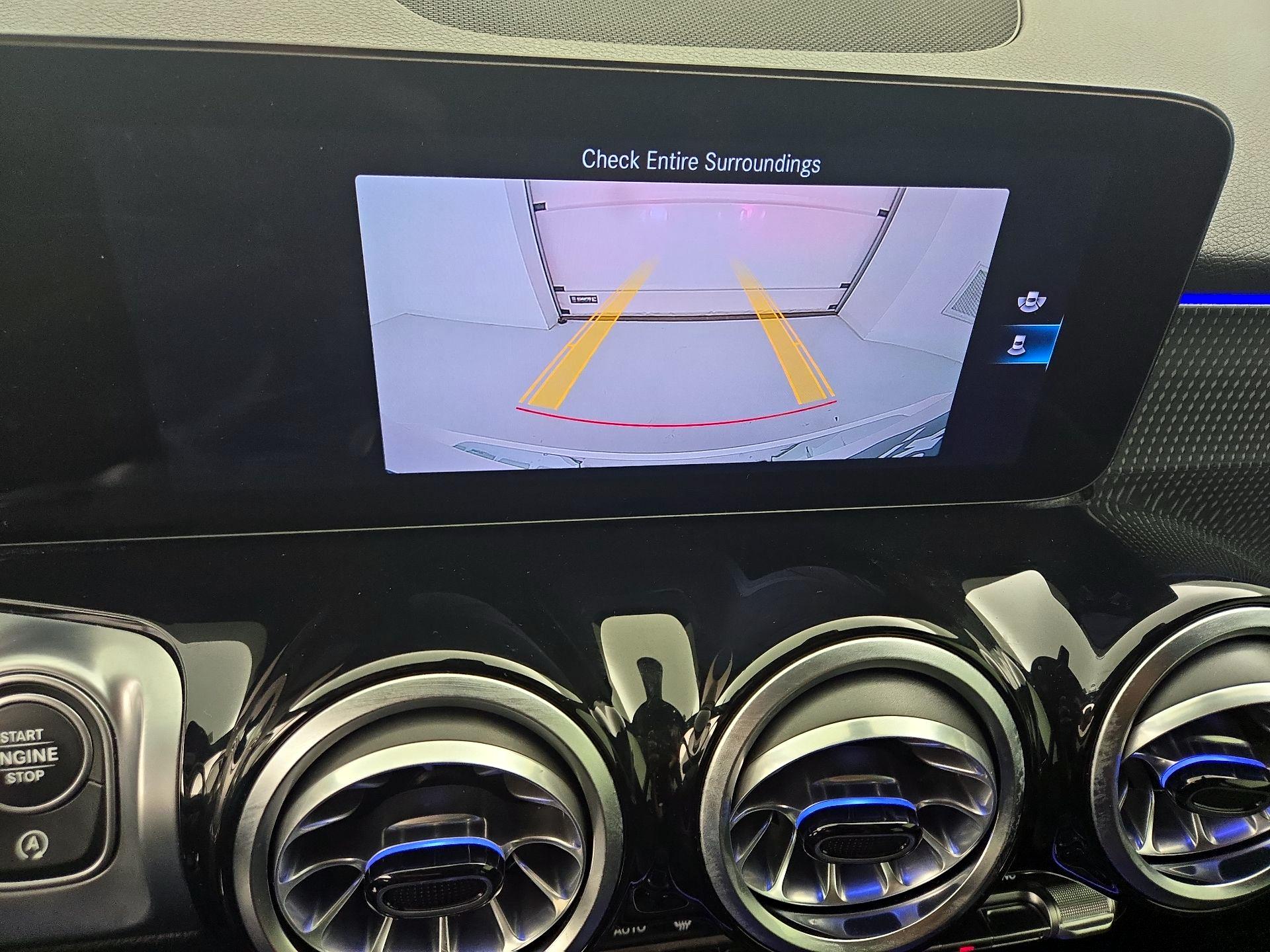 Thumbnail: 2022 Mercedes-Benz GLB - 14